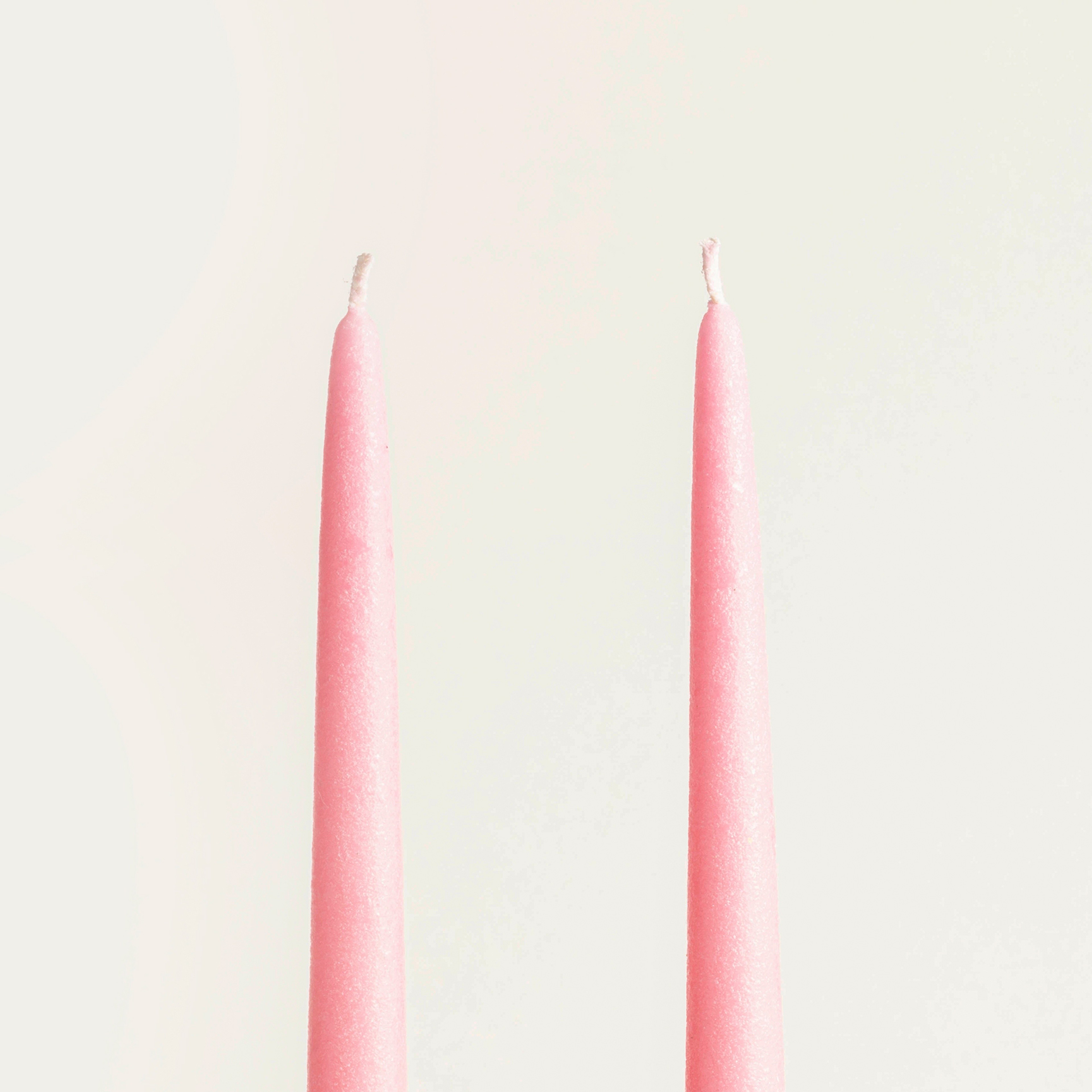 Deurne Parafın Mum 2.2x2.2x30 Cm Pembe