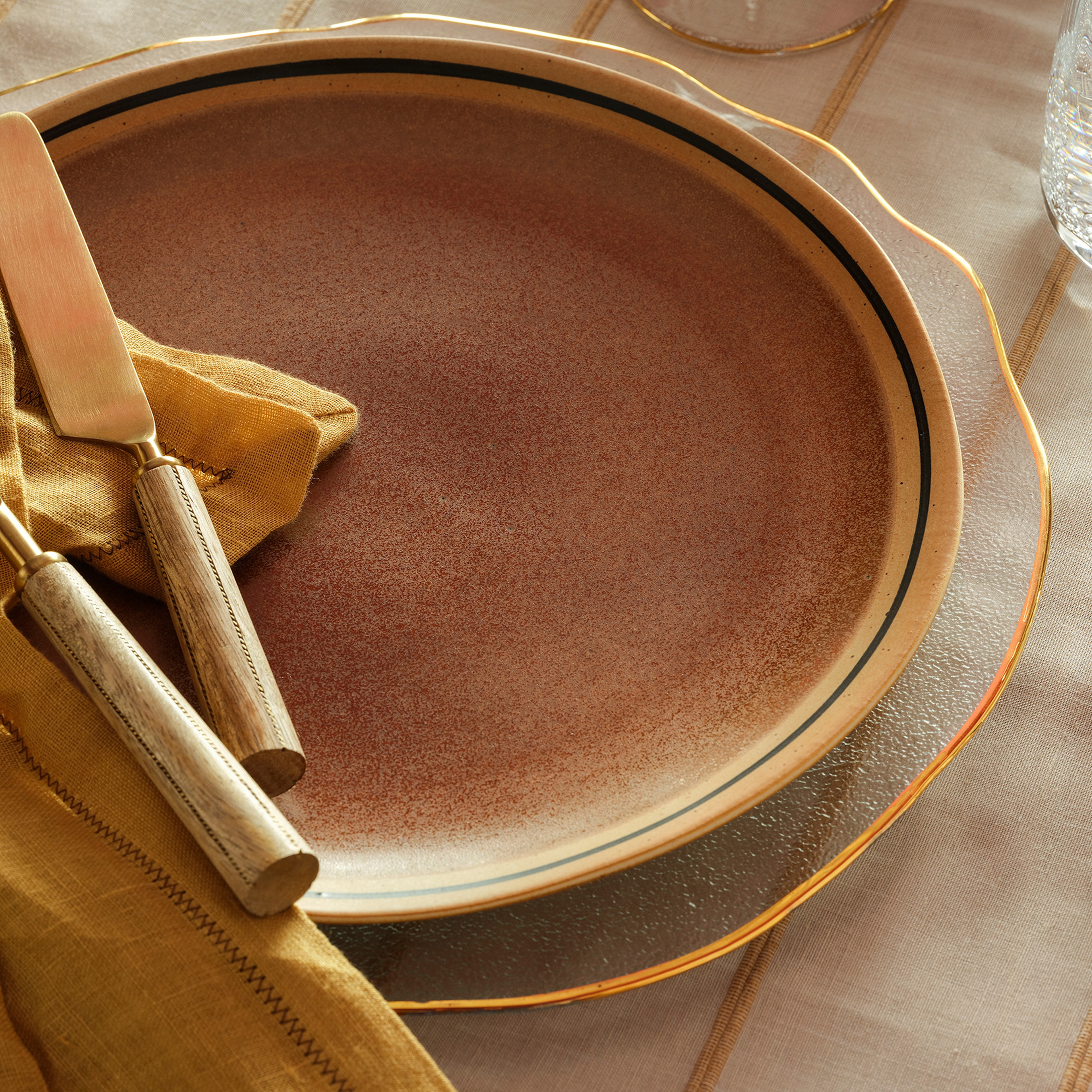 Lızbon Stoneware Yemek Tabağı 28x28x3 Cm Kahverengi