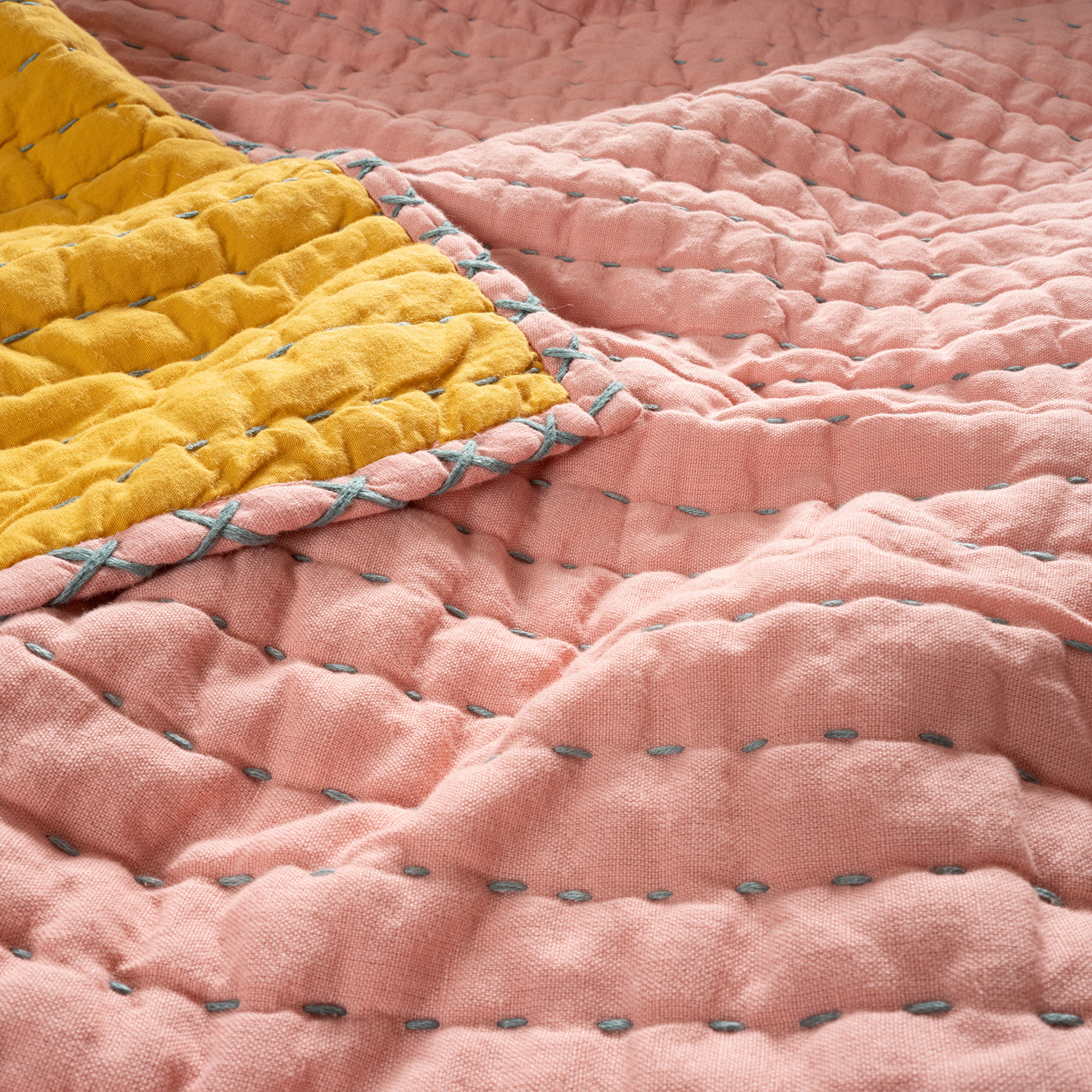 Okhla El İşi Kıng Sıze Pamuk Pamuk Keten Yatak Örtüsü Seti 260x280 Cm Pembe - Sarı