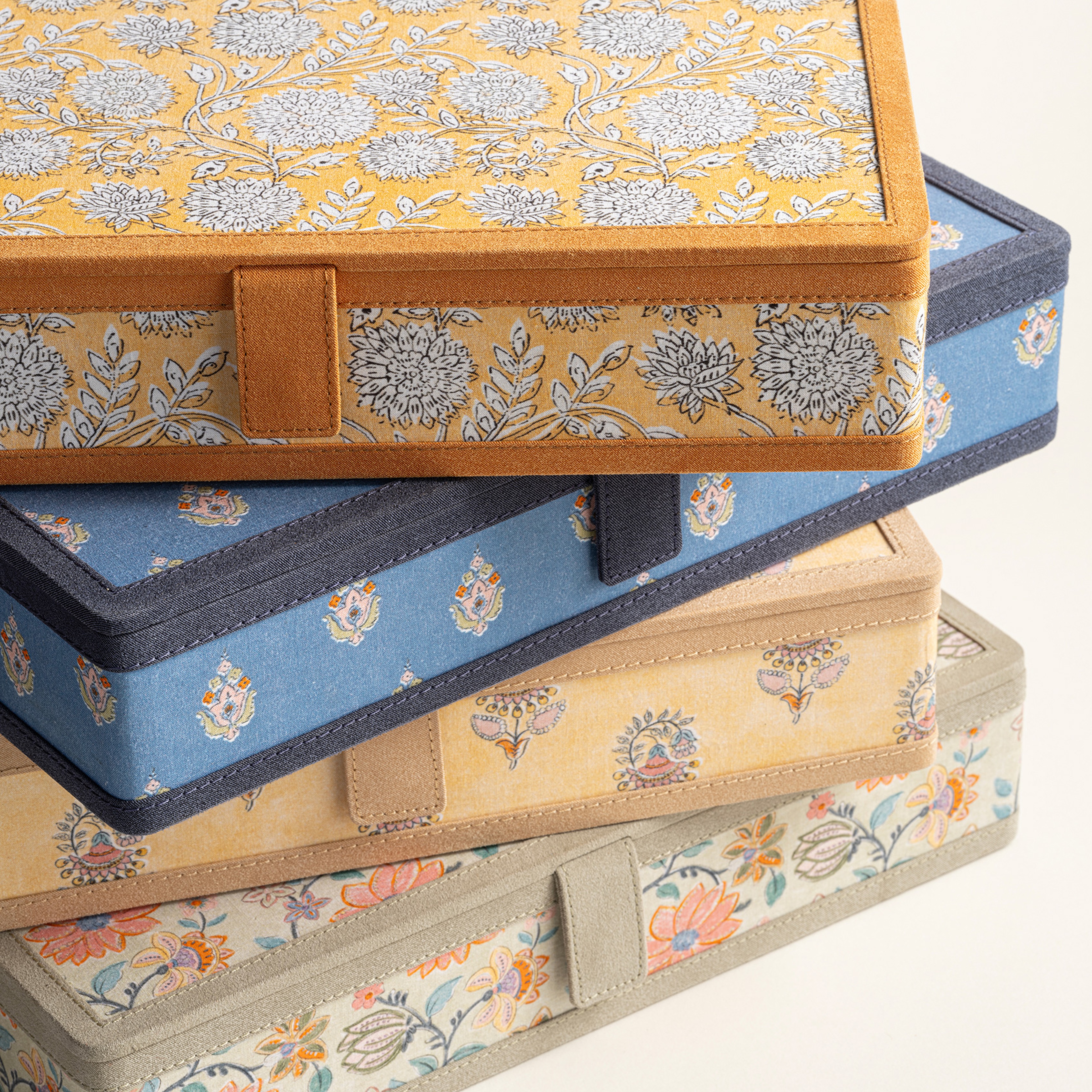 Noıda Baskılı Pamuk Dekoratif Kutu 32.80x21.60 Cm Yeşil