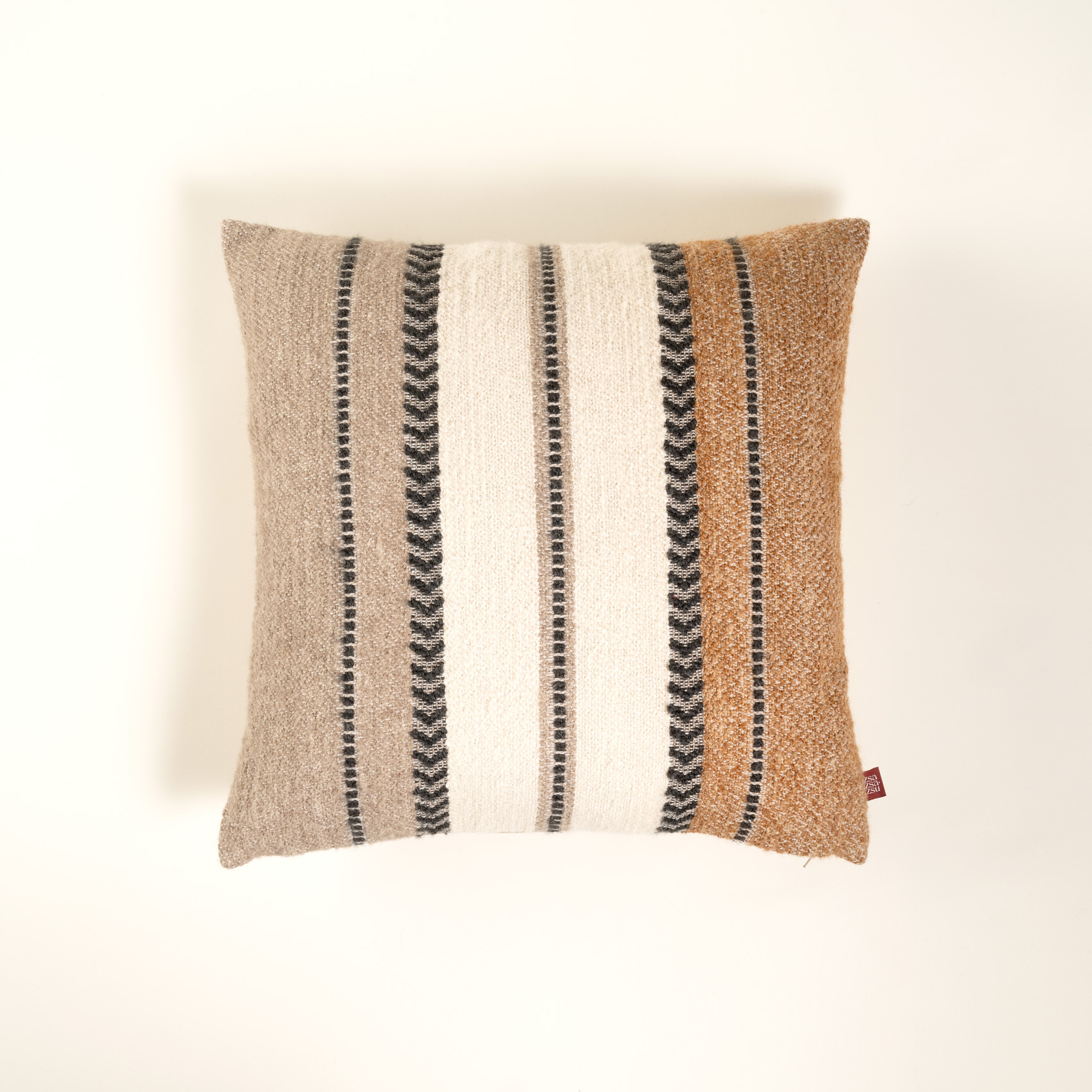 Nilüfer Akrilik Yün Akrilik Yün Dolgulu Kırlent 50x50 Cm Natural