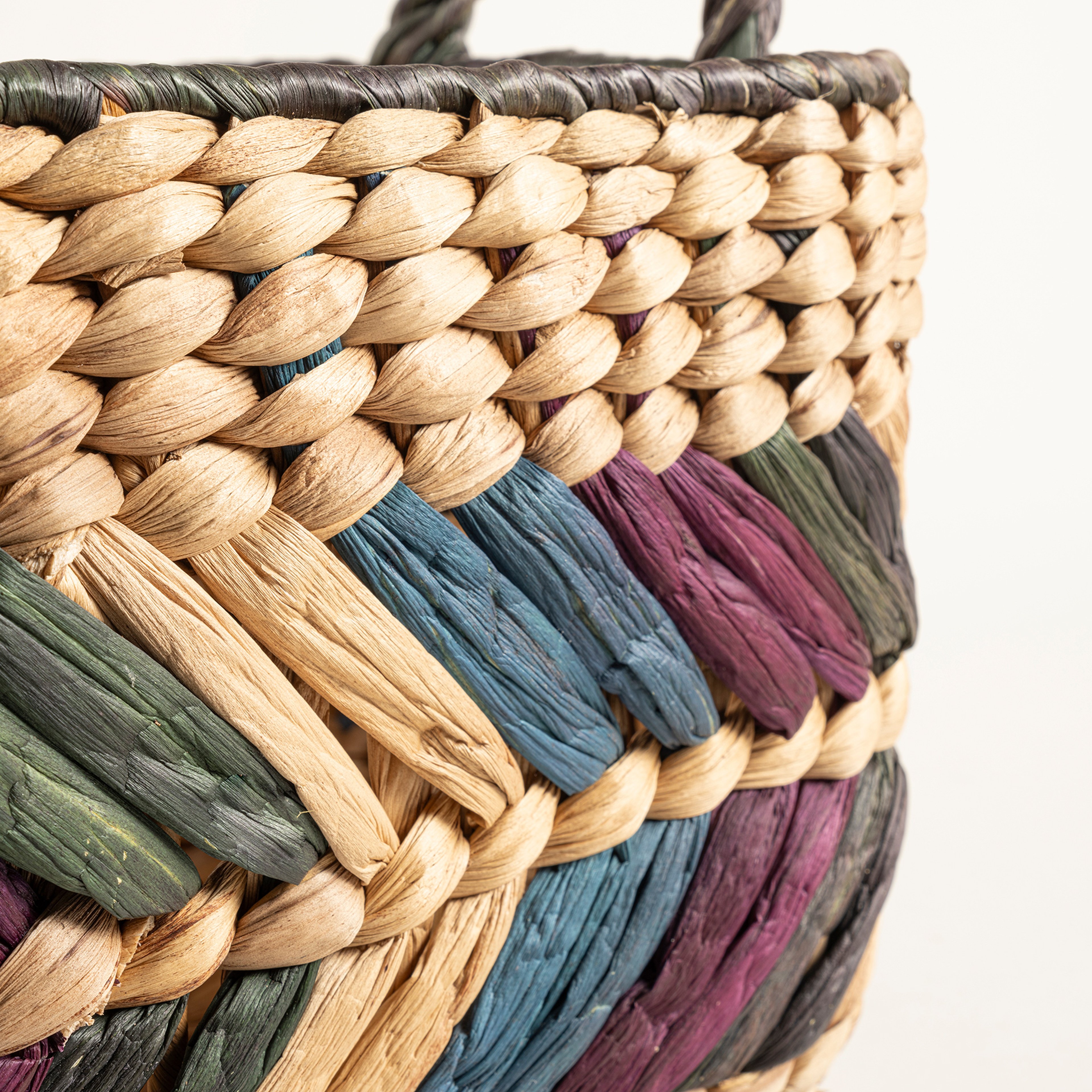 Tam Dao Su Sümbülü Sepet 30x20x17 Cm Renkli