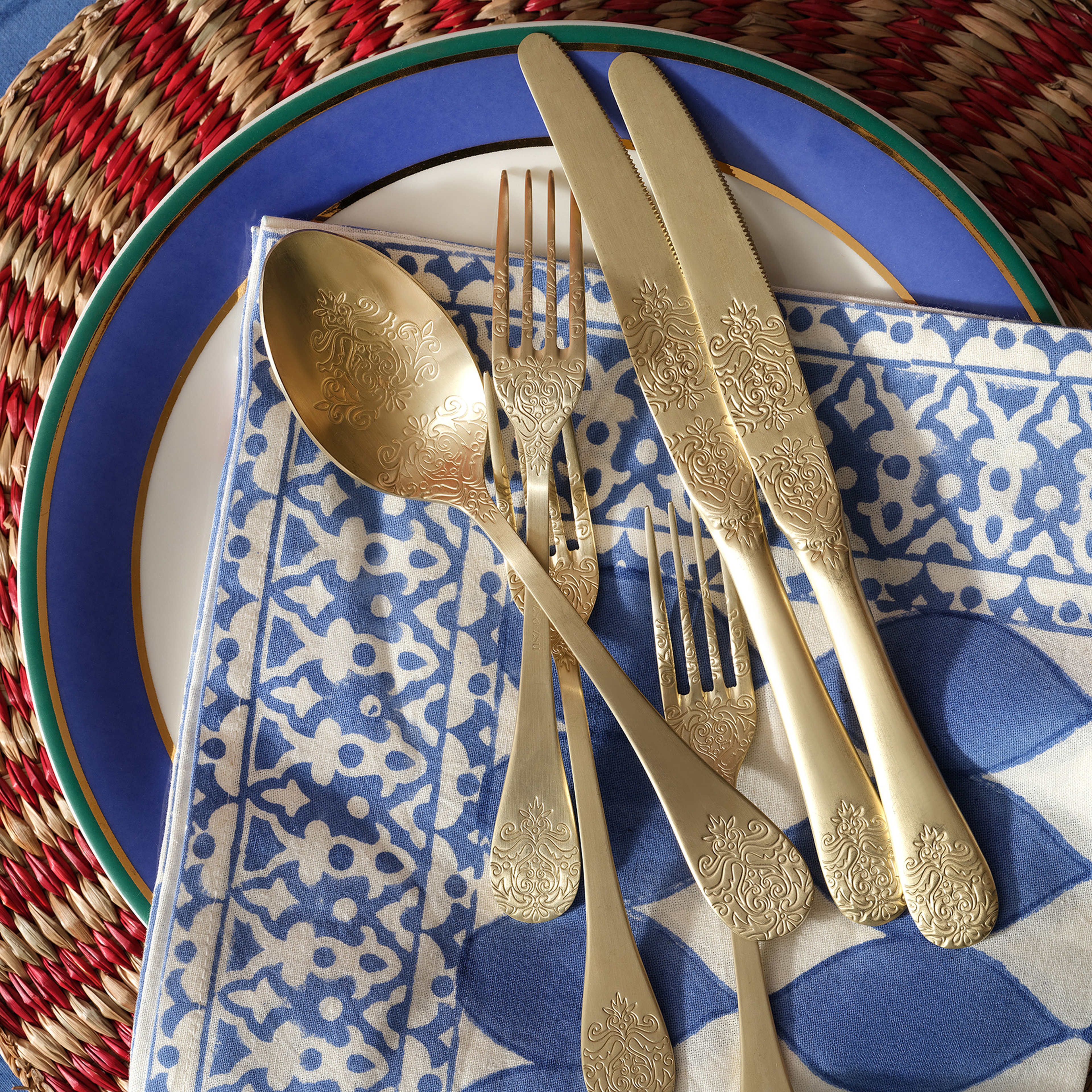 Dume Çelik Yemek Kaşığı 4x23x0.3 Cm Mat Şampanya