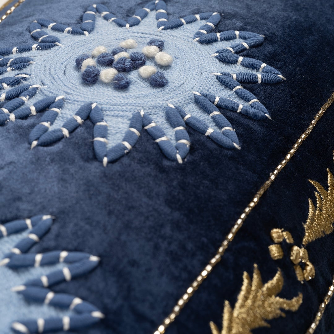 Ghunı Nakışlı Viskon Pamuk Kadife Kadife Kırlent 50x50 Cm Mavi