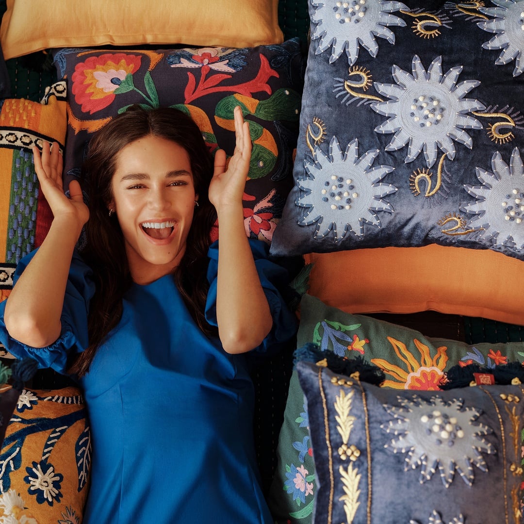 Ghunı Nakışlı Viskon Pamuk Kadife Kadife Kırlent 50x50 Cm Mavi