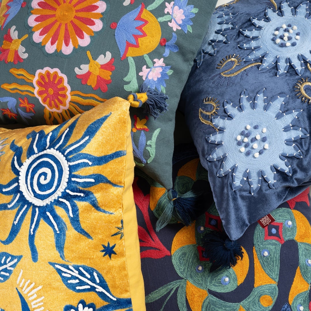 Ghunı Nakışlı Viskon Pamuk Kadife Kadife Kırlent 50x50 Cm Mavi