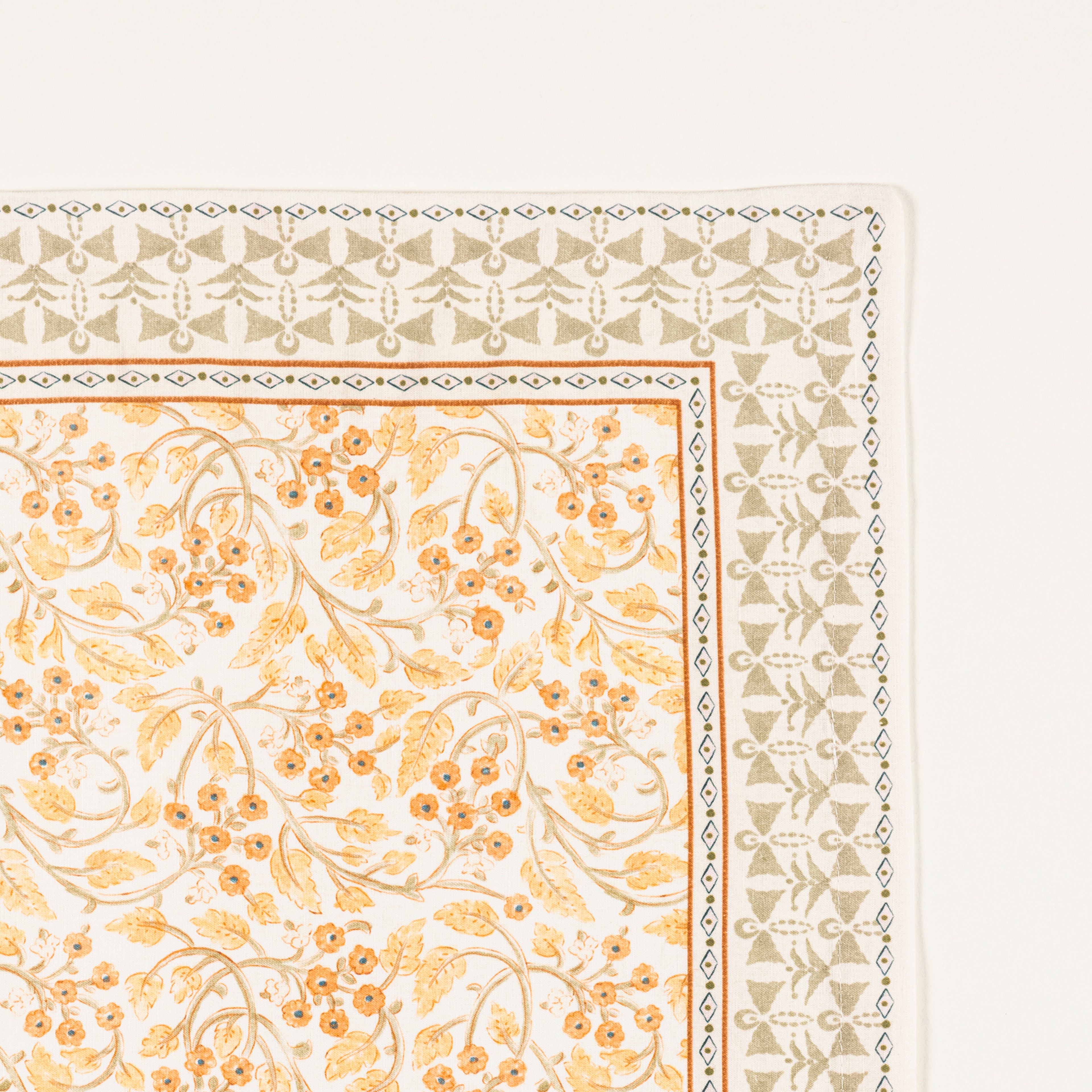 Nilüfer Baskılı Pamuk Pamuk Keten Peçete 45x45 Cm Yeşil - Sarı