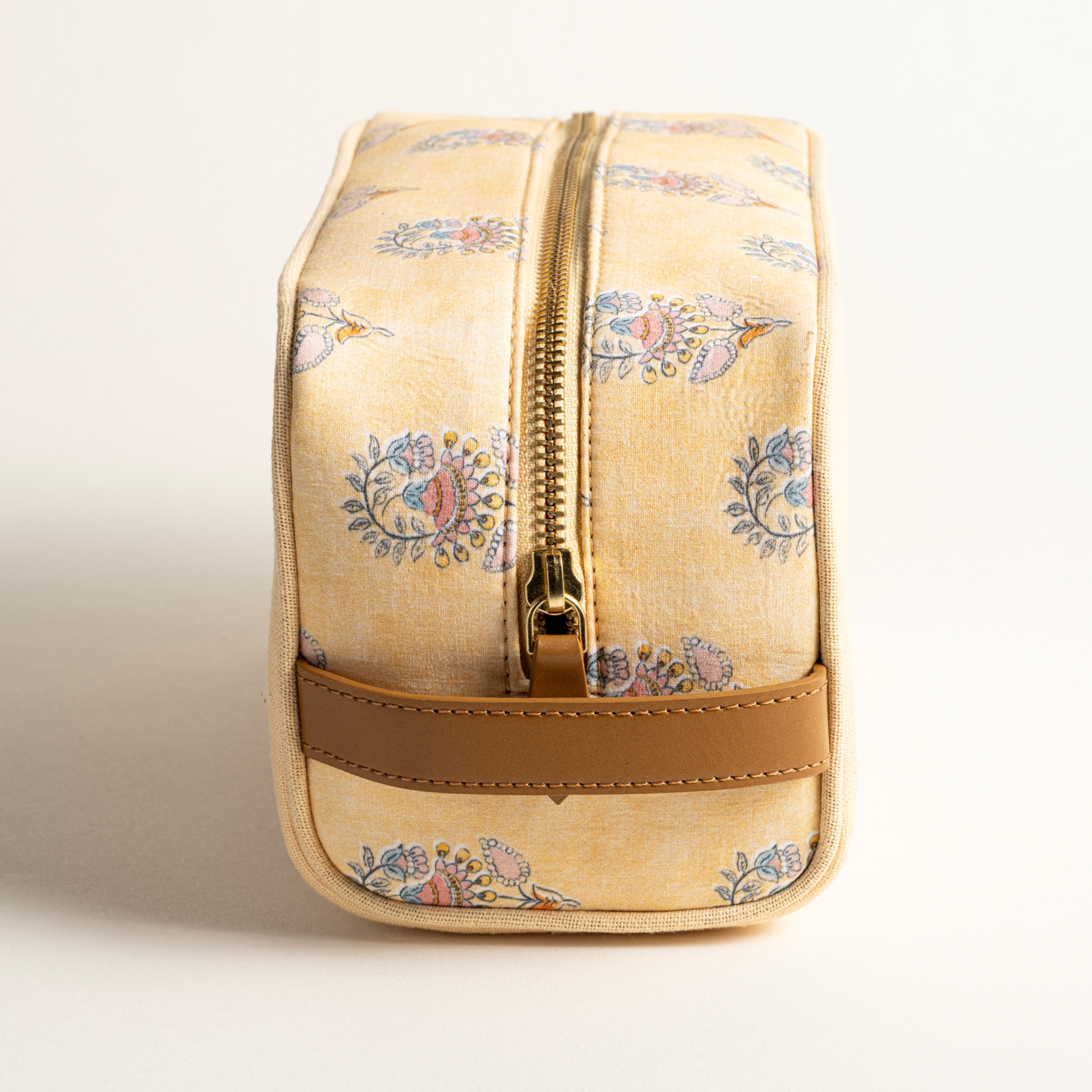 Noıda Baskılı Makyaj Çantası 9,75x5,25x5 Cm Açık Sarı