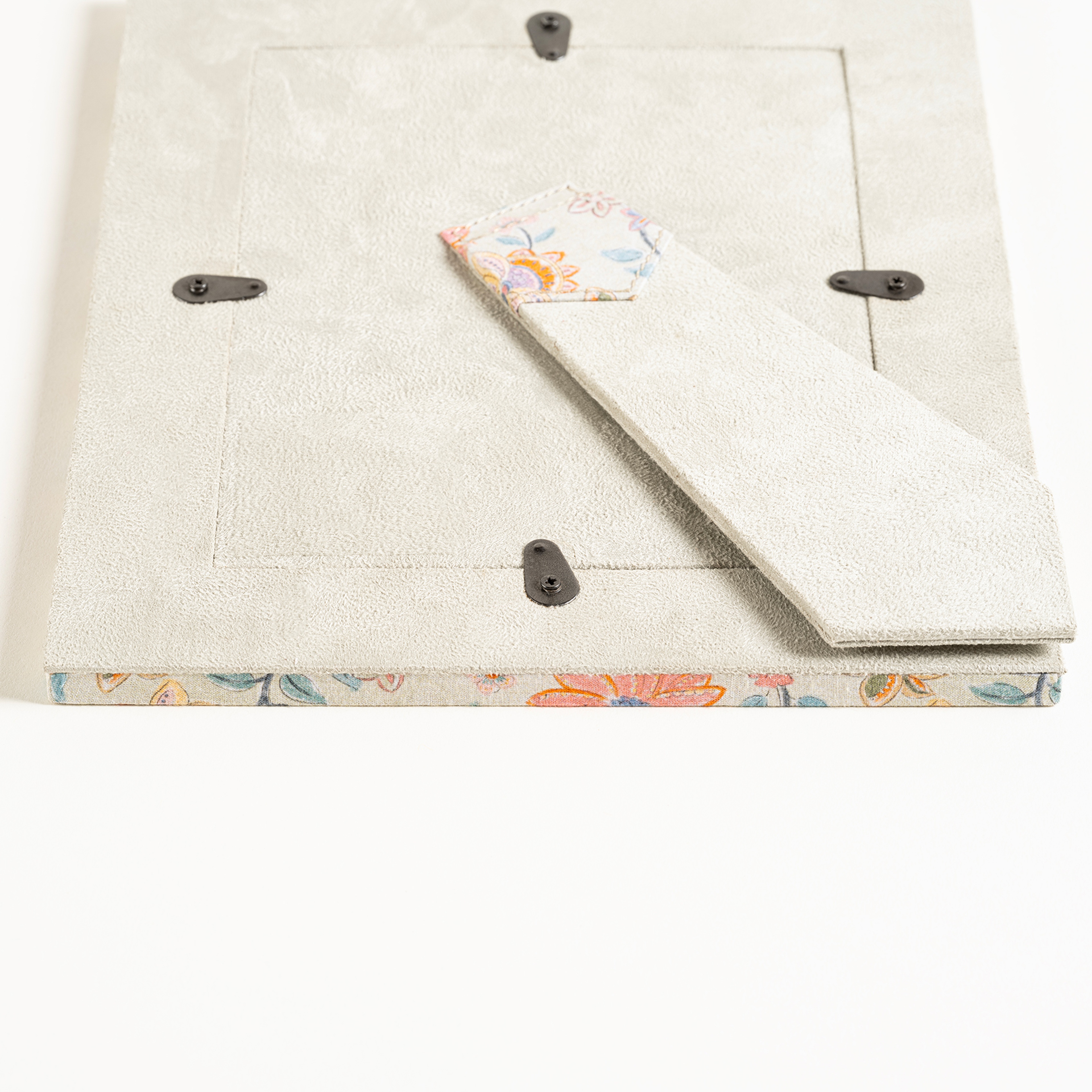 Noıda Baskılı Yapay Süet - Mdf - Cam - Kumaş: %100 Pamuk Çerçeve 18.40x23.50 Cm Yeşil