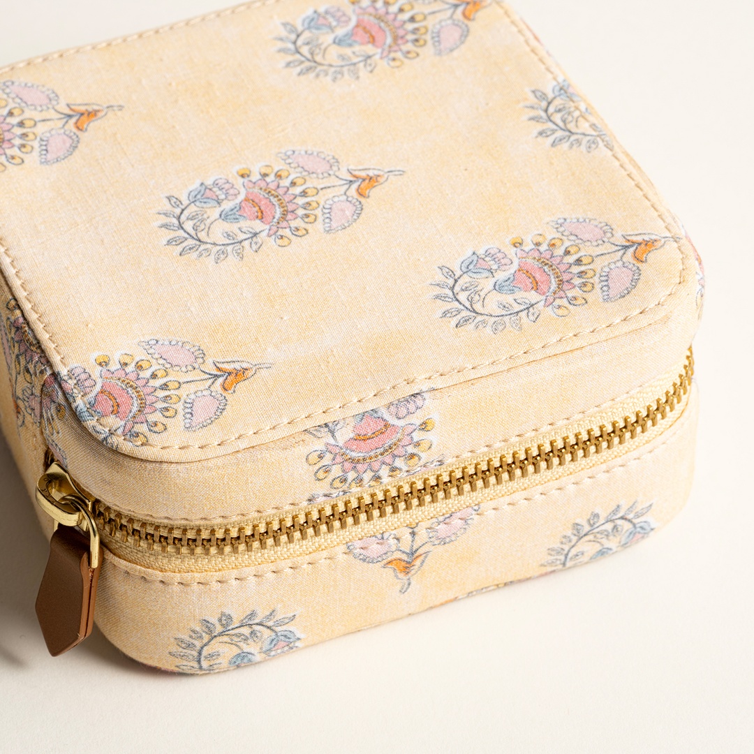 Noıda Baskılı Pamuk Dekoratif Kutu 12.10x12.10 Cm Açık Sarı