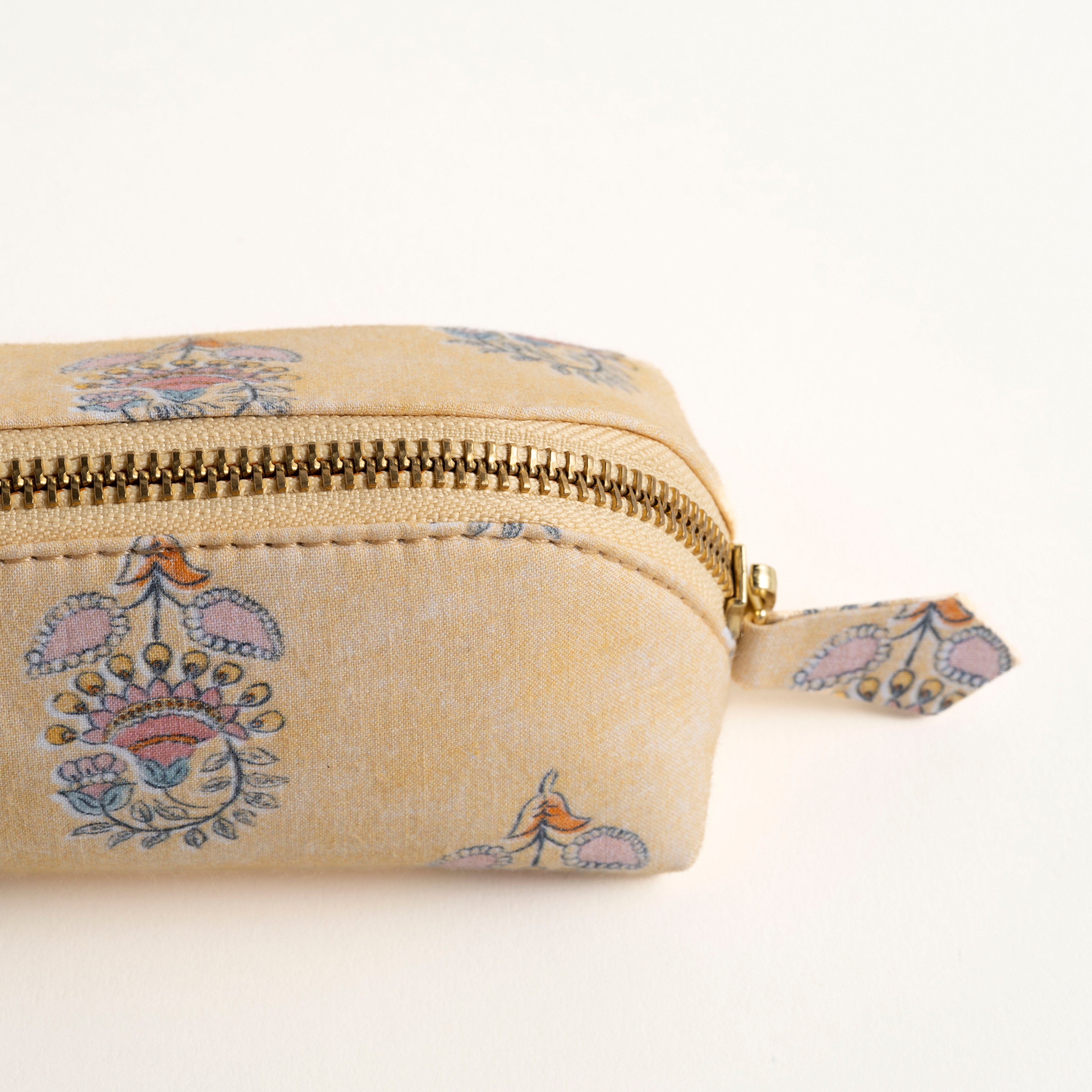 Noıda Baskılı Pamuk Kalemlik 21.00x6.10 Cm Açık Sarı