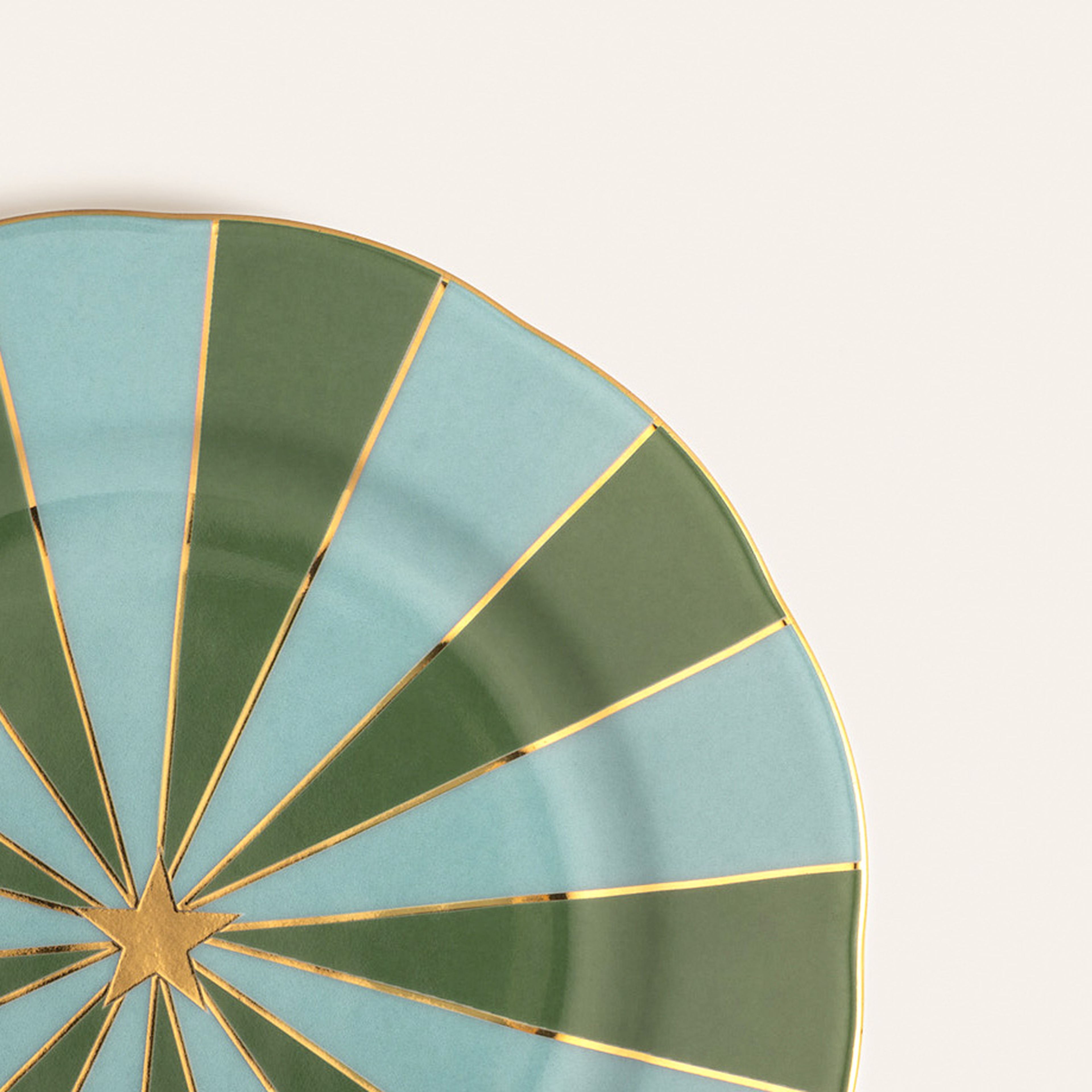 Emet Porselen Pasta Tabağı 20x20x2.4 Cm Yeşil