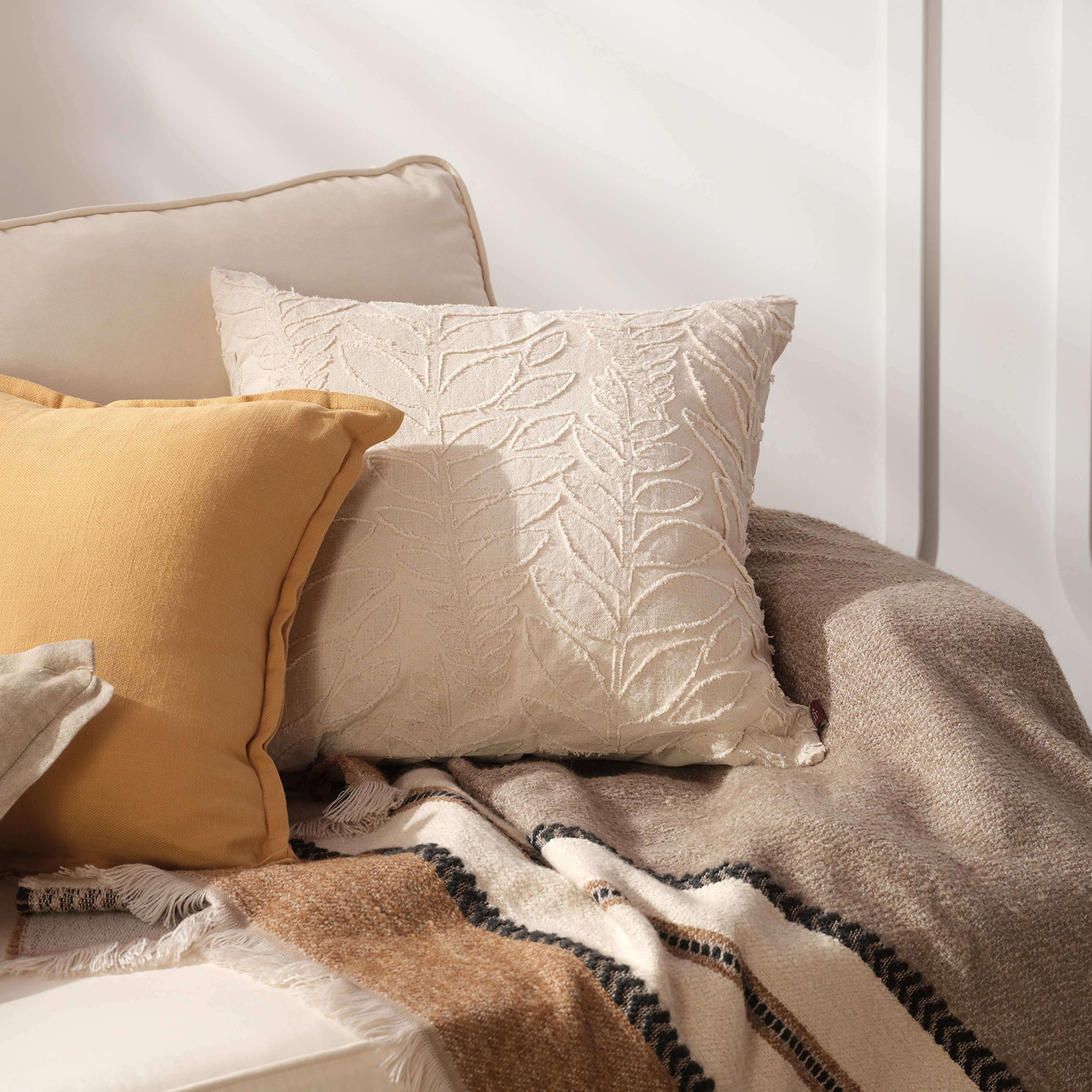 Uttar Nakışlı Pamuk %100 Pamuk Kırlent 50x50 Cm Natural