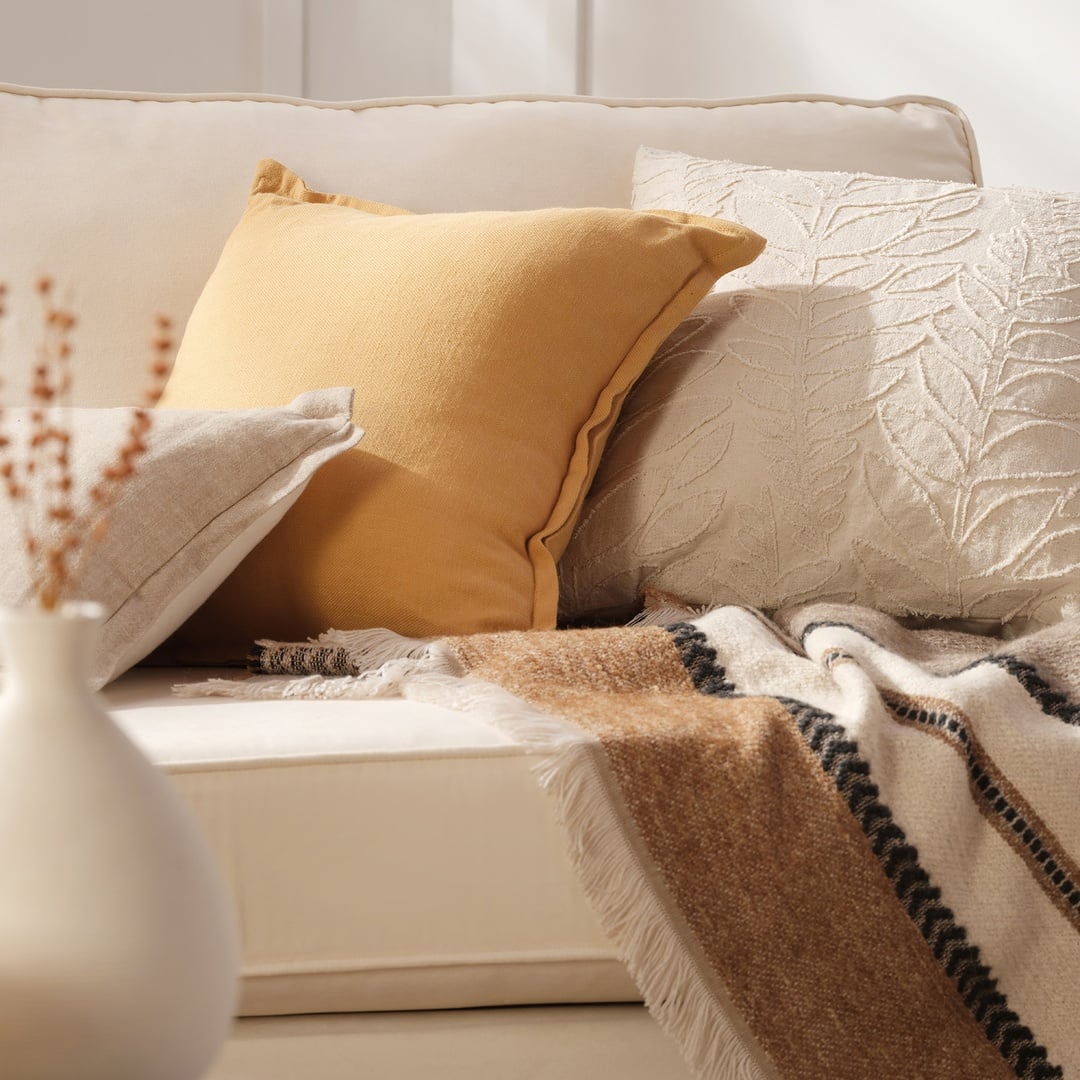 Nilüfer Şantuklu Viskon Pamuk Viskon Pamuk Dolgulu Kırlent 45x45 Cm Sarı