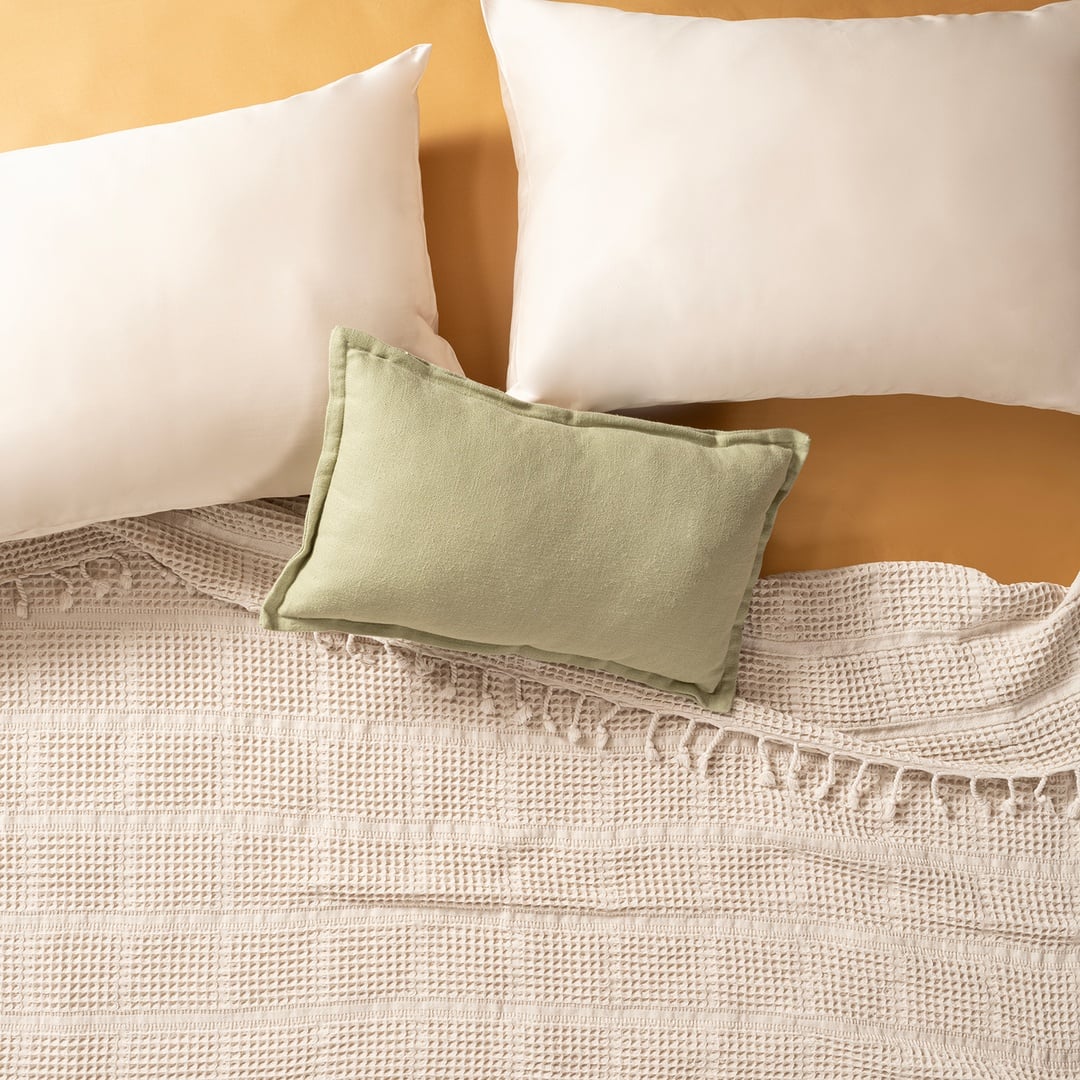 Nilüfer Şantuklu Viskon Pamuk Viskon Pamuk Dolgulu Kırlent 30x50 Cm Yeşil