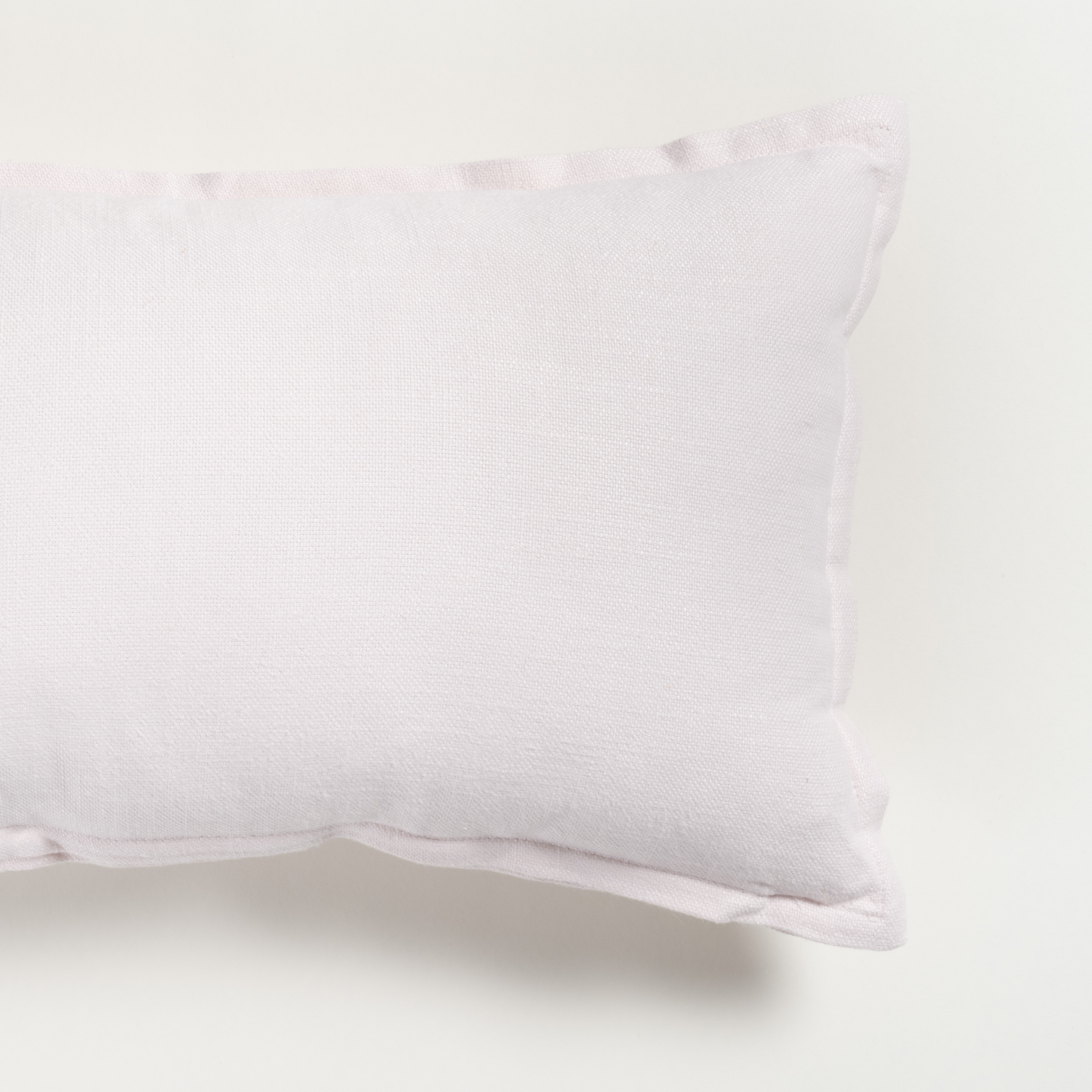 Nilüfer Şantuklu Viskon Pamuk Viskon Pamuk Dolgulu Kırlent 30x50 Cm Pembe