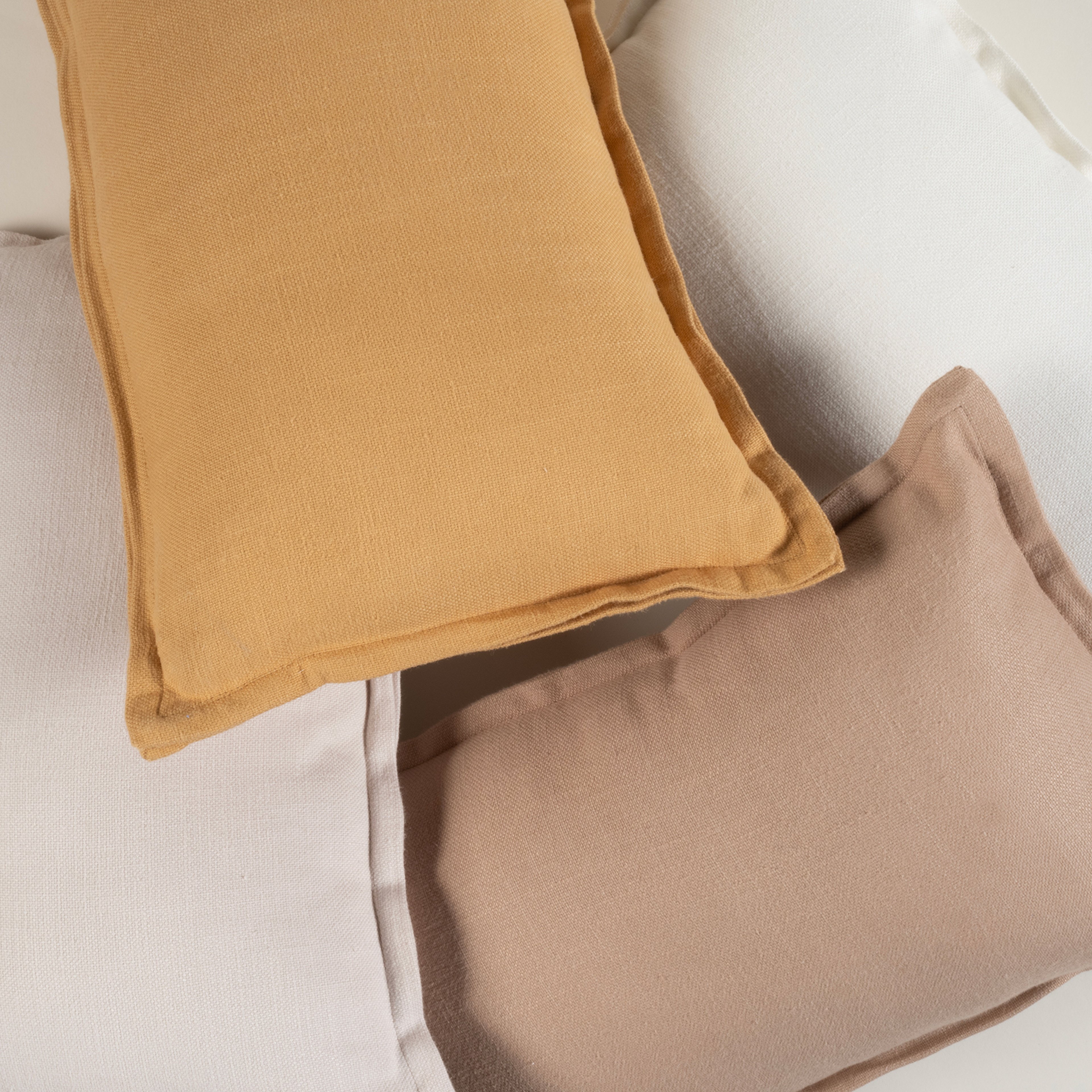 Nilüfer Şantuklu Viskon Pamuk Viskon Pamuk Dolgulu Kırlent 30x50 Cm Krem