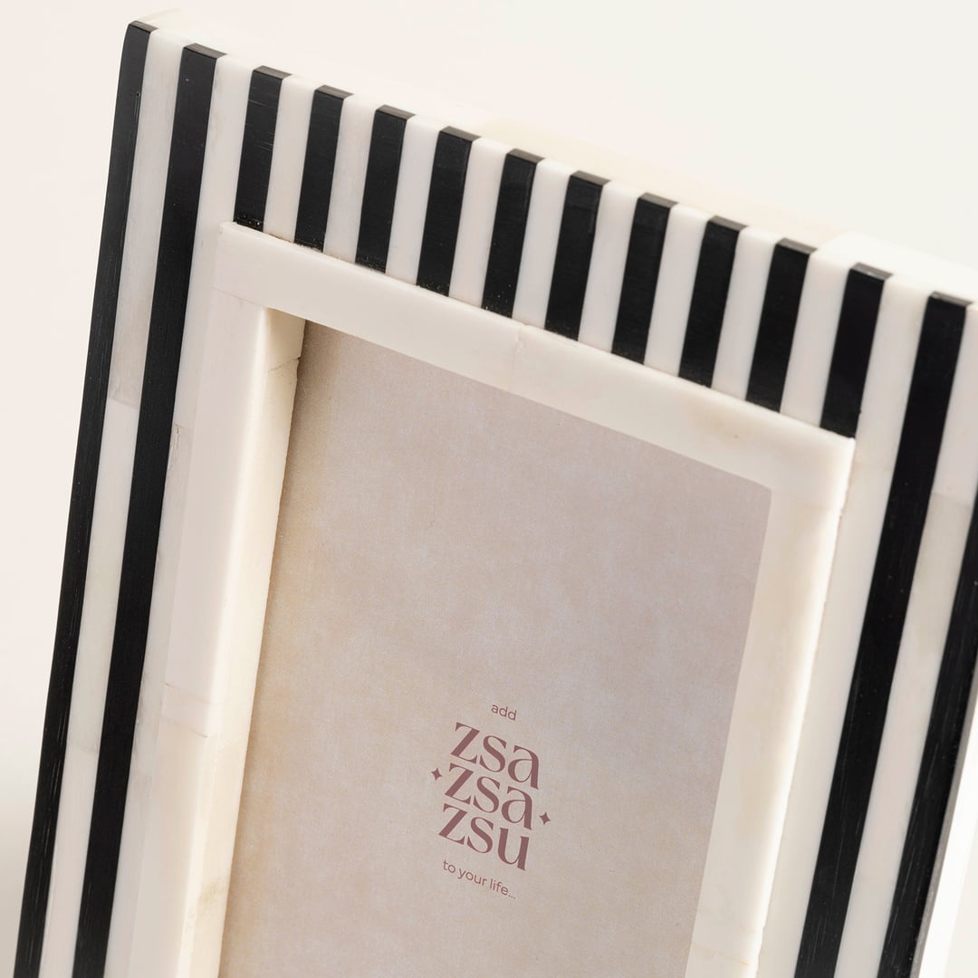 Jewar Kemik - Reçine - Mdf Çerçeve 16.2x20.2x2 Cm Sıyah - Beyaz