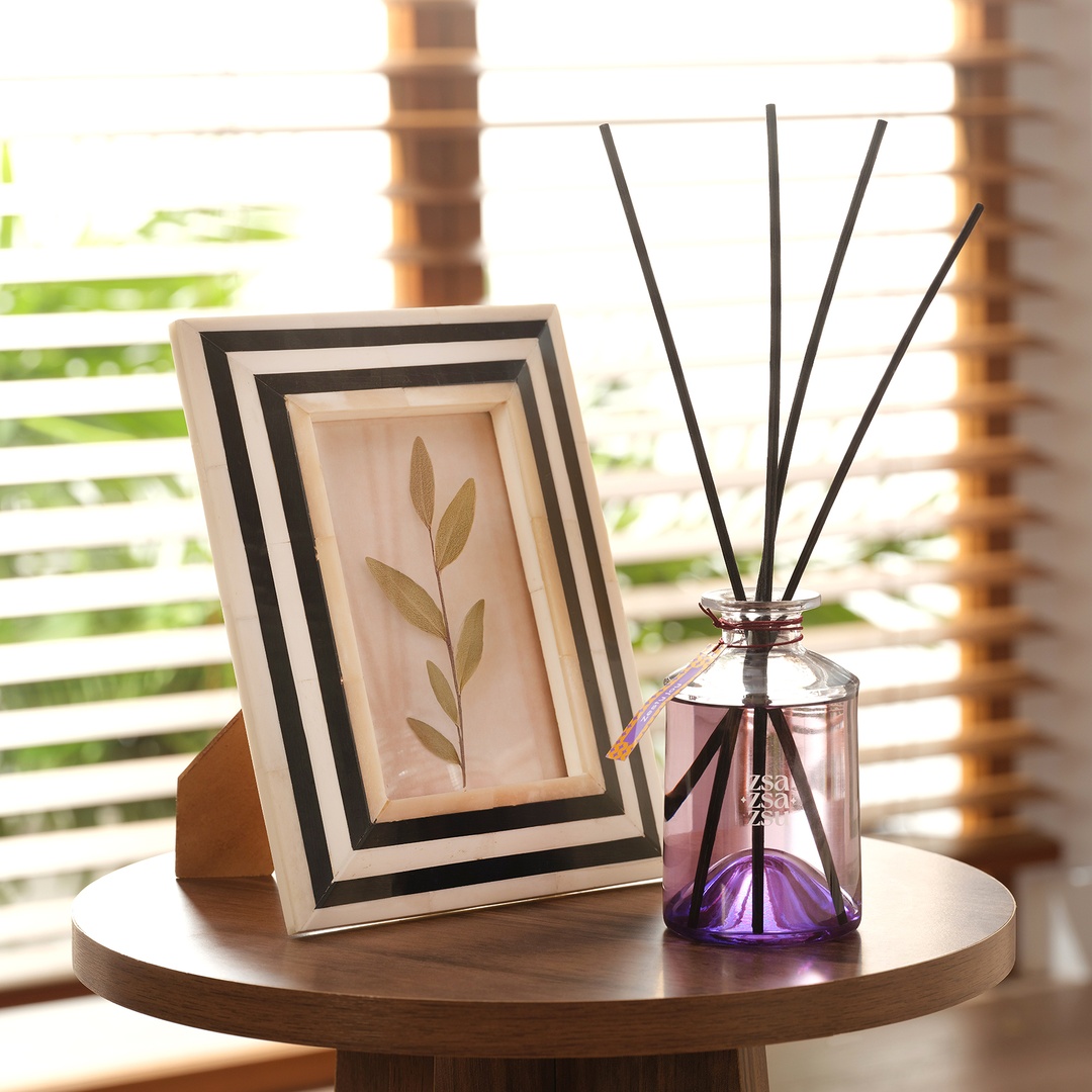 Jewar Kemik - Reçine - Mdf Çerçeve 15x20x2 Cm Sıyah - Beyaz