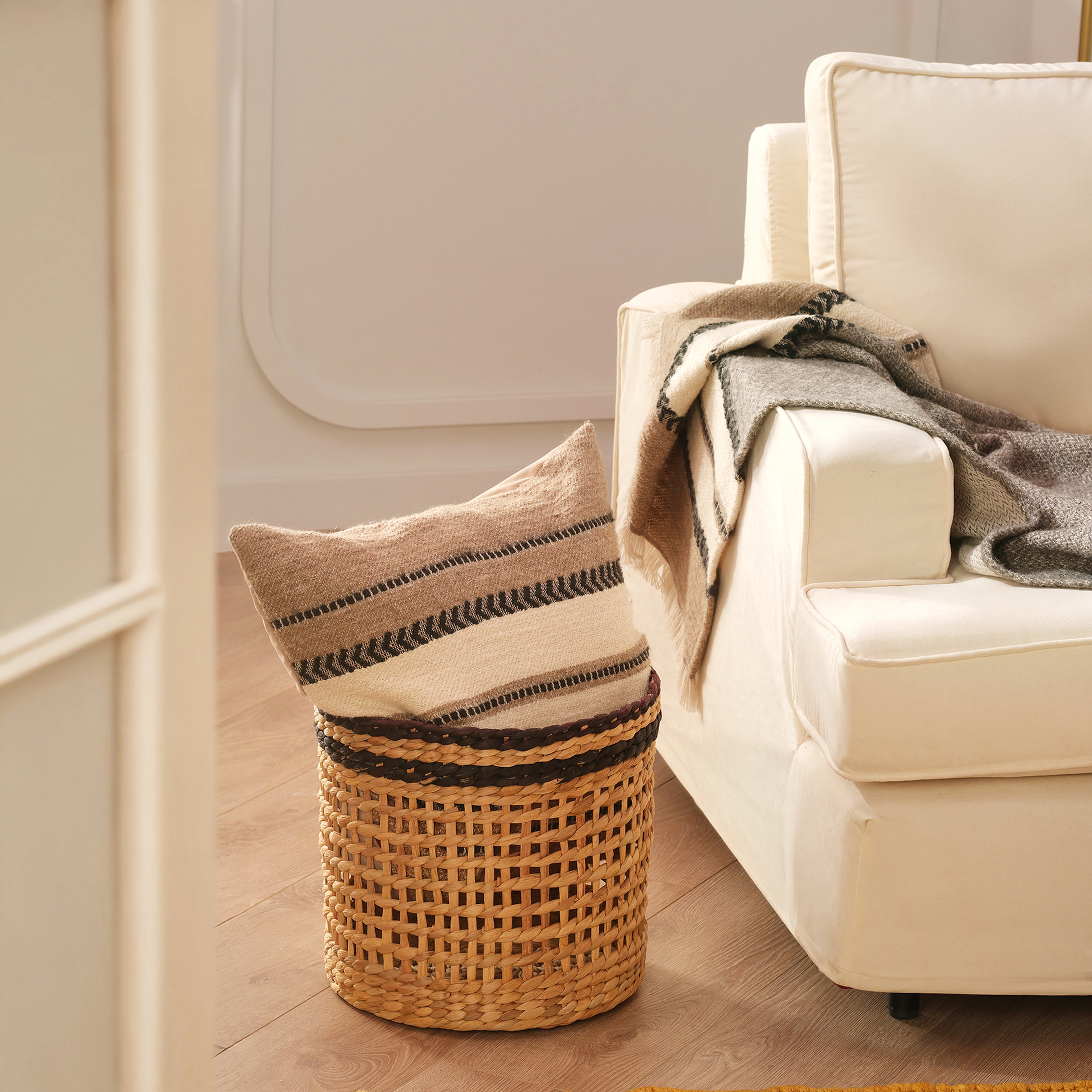 Polı Su Sümbülü Sepet 35x35x28 Cm Natural - Sıyah