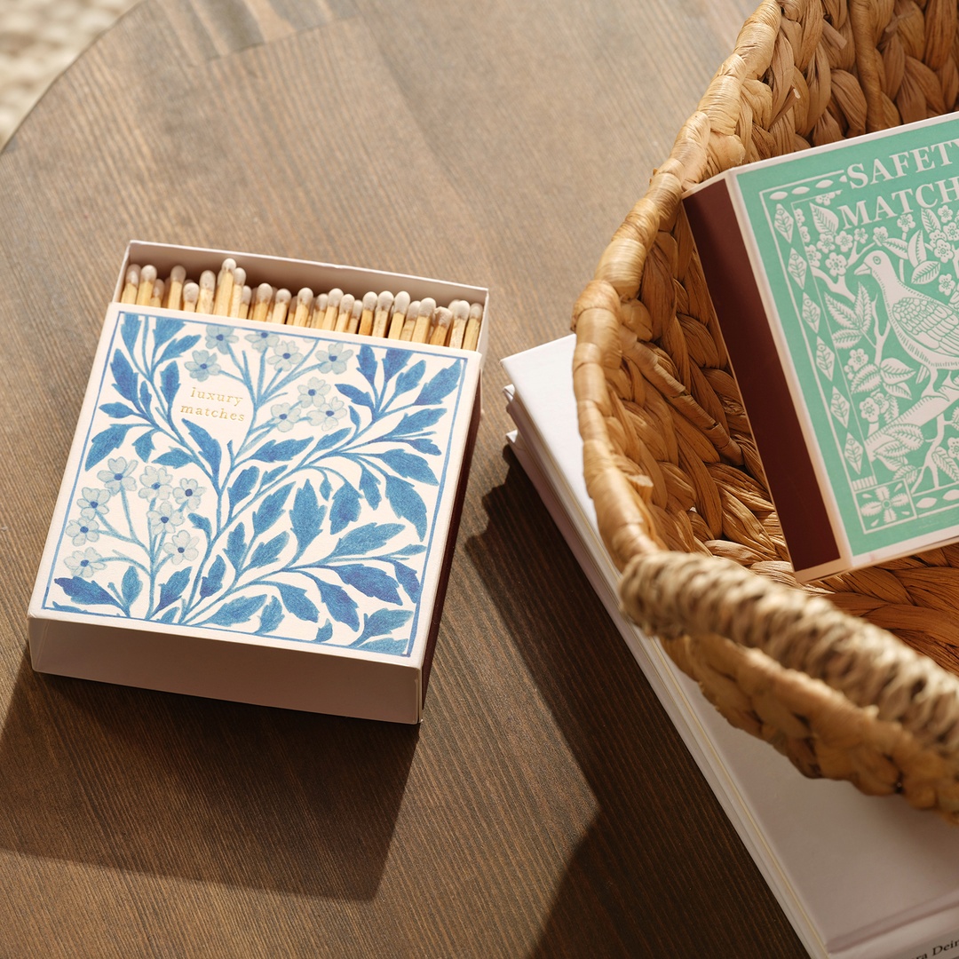 Blue Floral Ahşap Kibrit Hediyelik Eşya 11x11x3 Cm Renkli