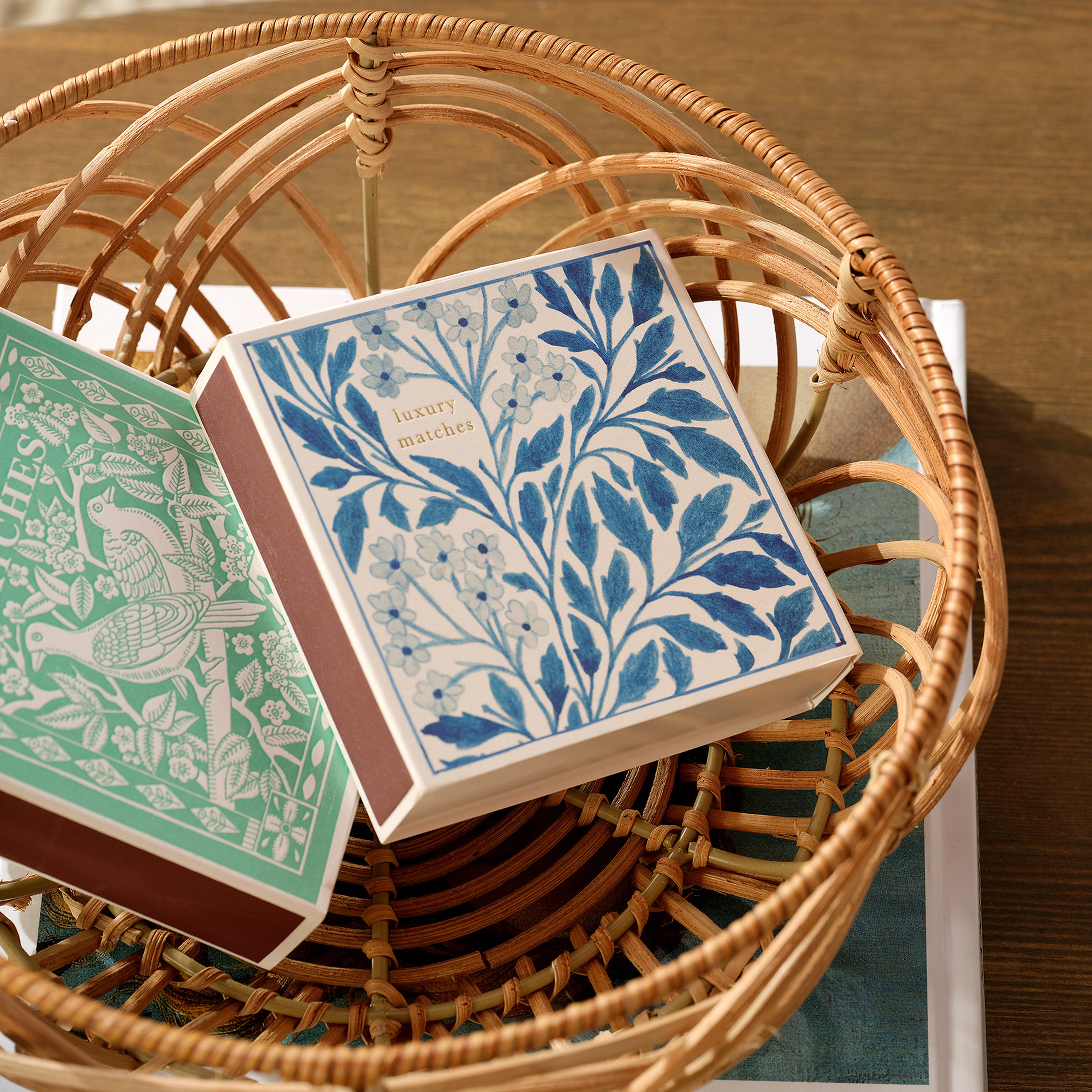 Blue Floral Ahşap Kibrit Hediyelik Eşya 11x11x3 Cm Renkli