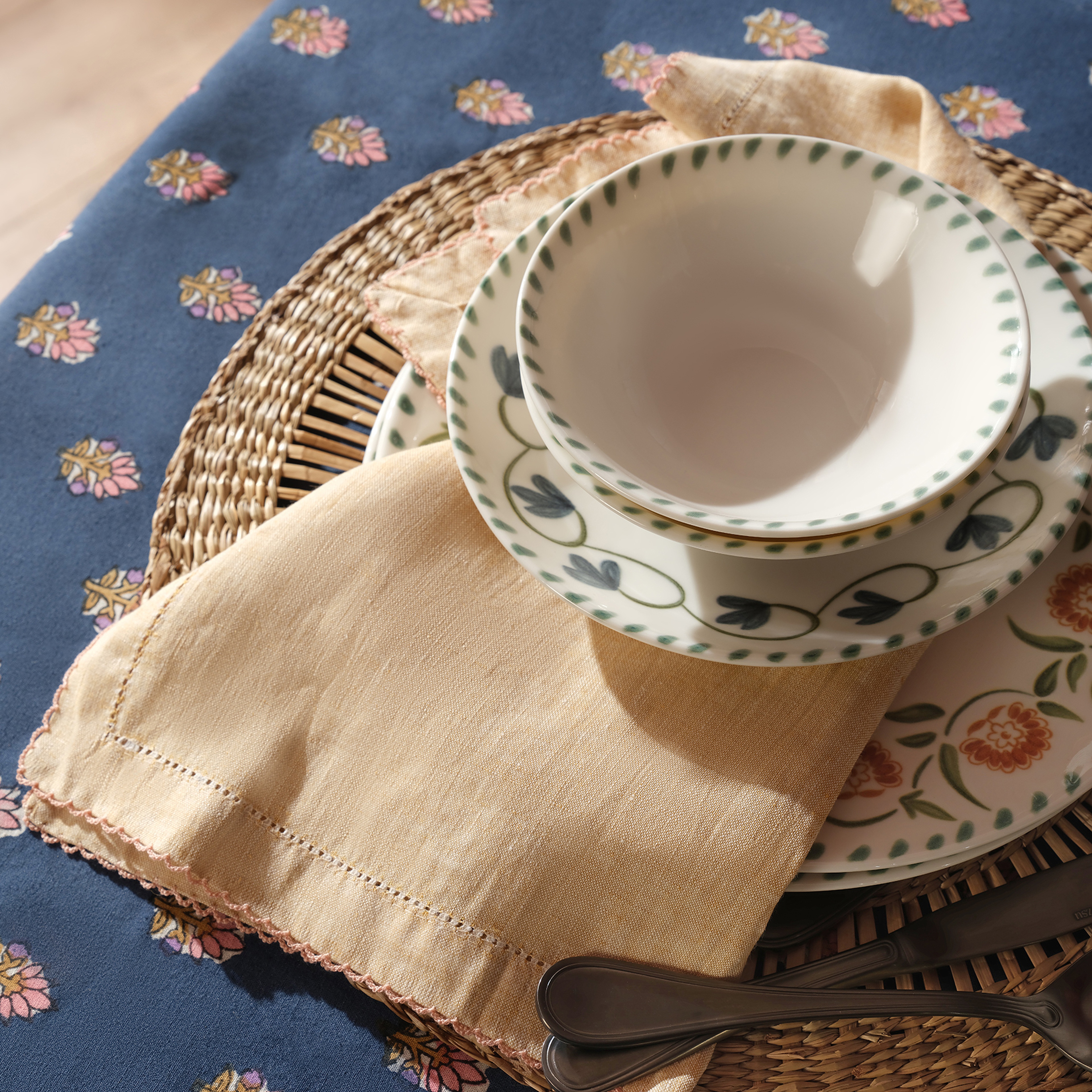 Nilüfer Nakışlı Kroşetalı Keten %100 Keten Peçete 45x45 Cm Bej