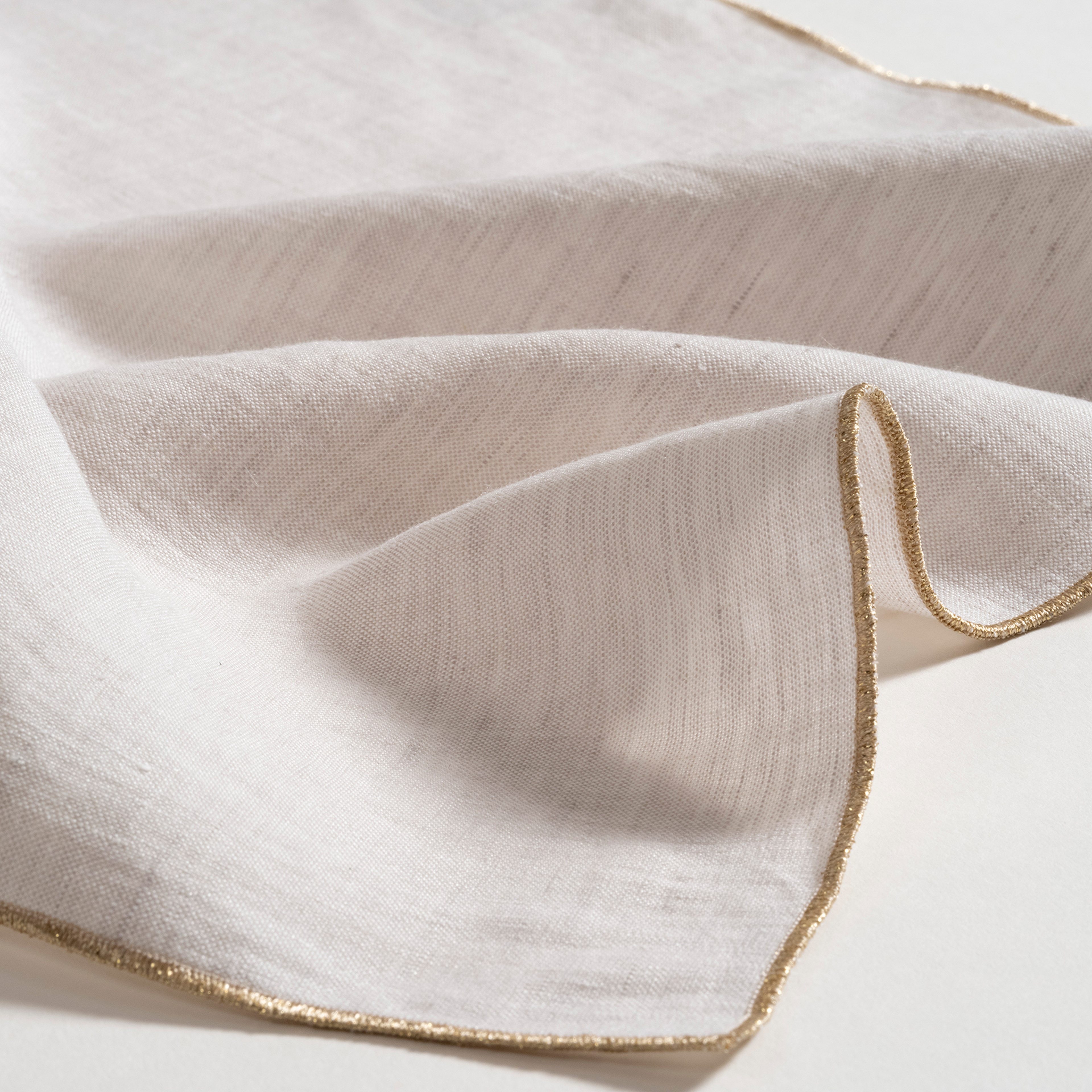 Nilüfer Overloklu Keten %100 Keten Peçete 40x40 Cm Bej