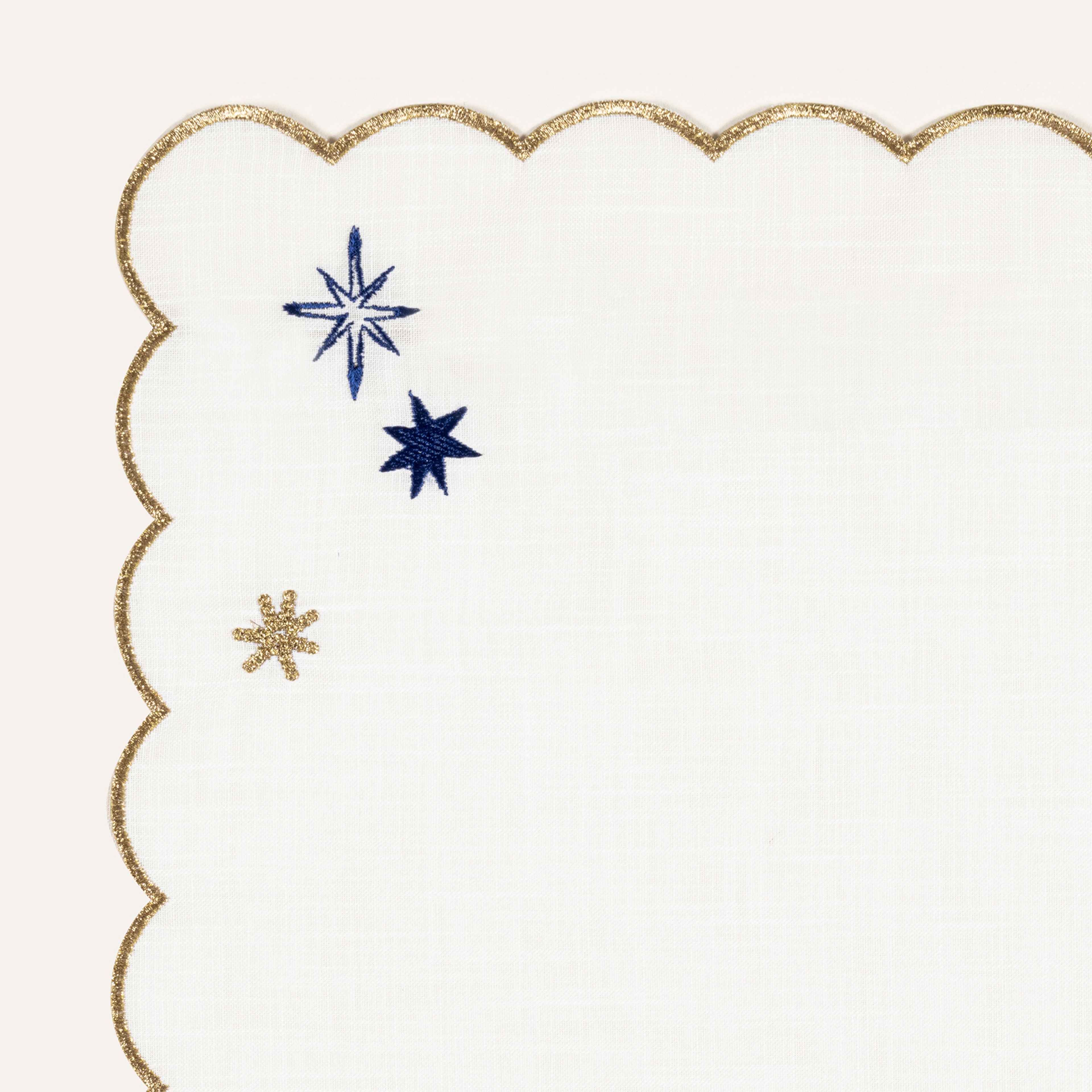 Prusa Nakışlı Polyester %100 Polyester Amerikan Servis 35x50 Cm Beyaz