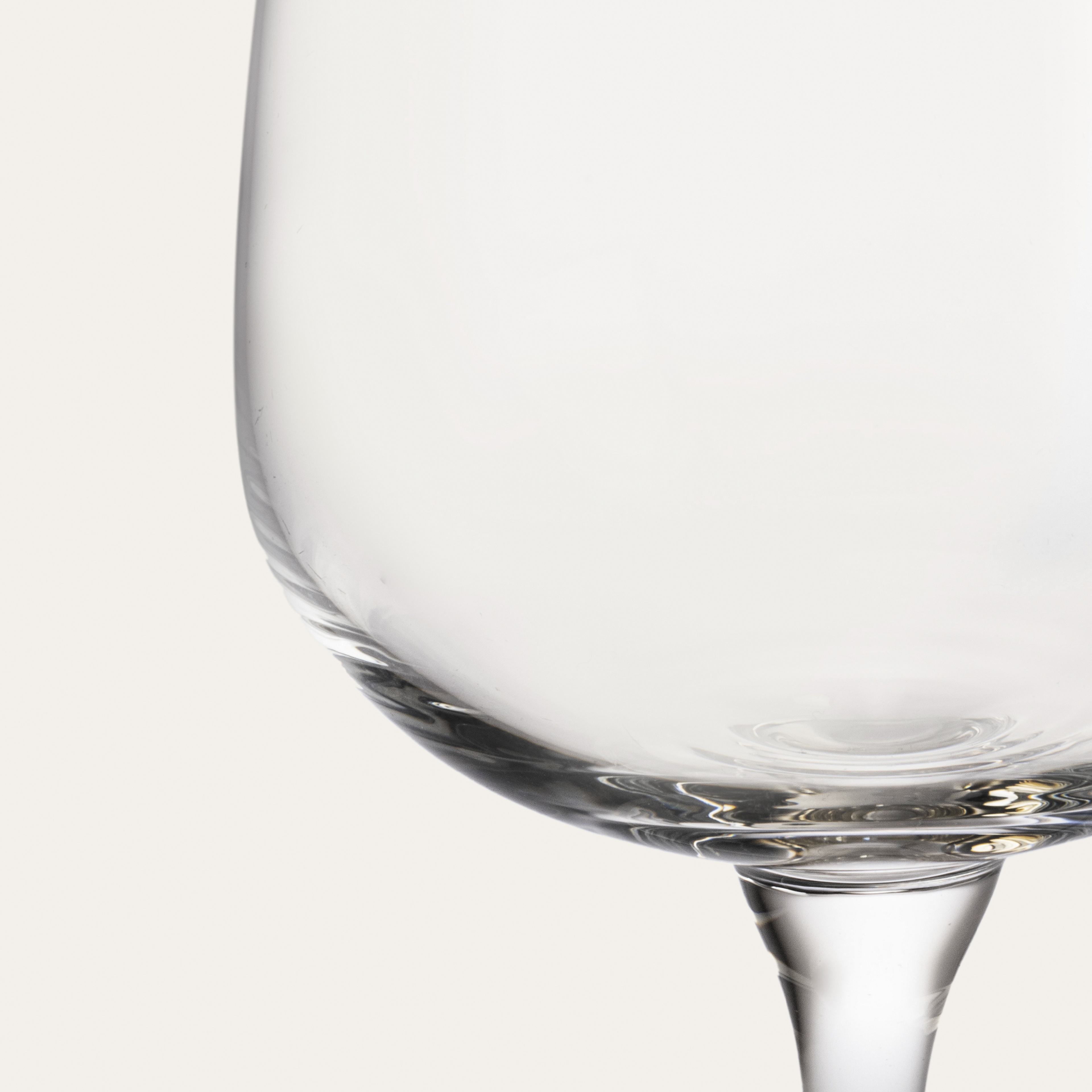 Poznan Cam Su Bardağı 330 Ml Şeffaf