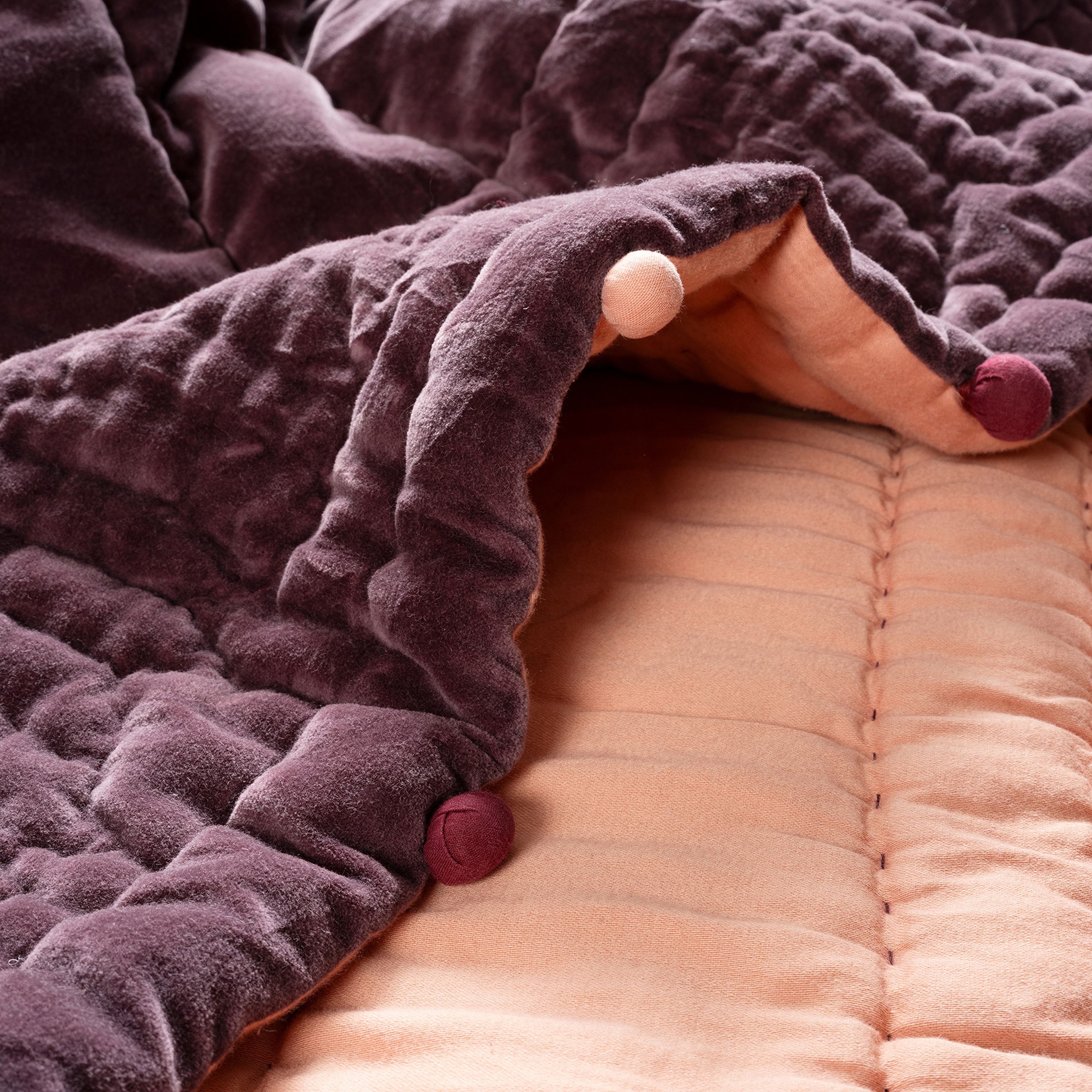 Okhla El İşi Kapitoneli Çift Kişilik Pamuk Kadife Pamuk Kadife Yatak Örtüsü Seti 240x260 Cm Vışne - Kıl