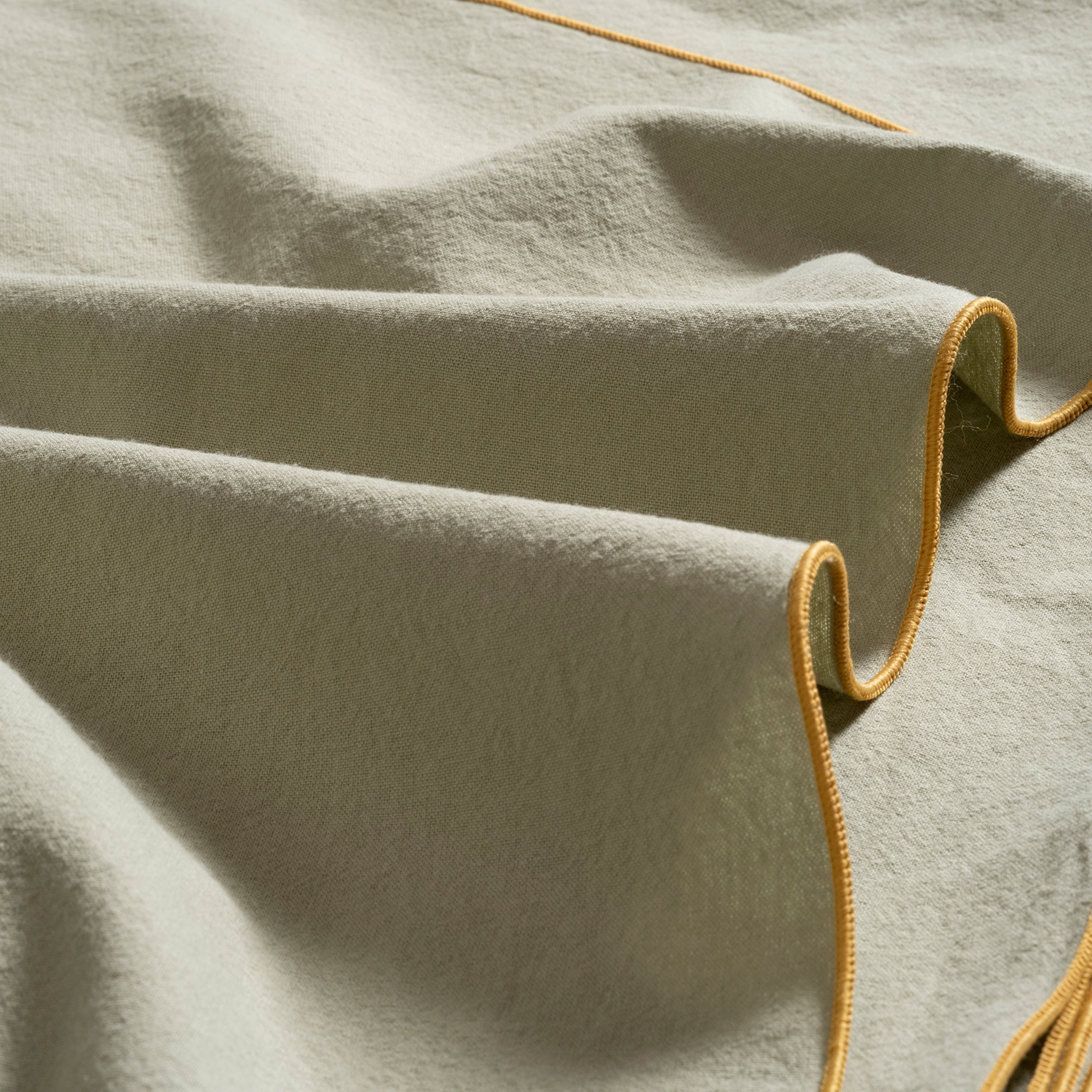 Solıd Overloklu Pamuk %100 Pamuk Masa Örtüsü 160x320 Cm Yeşil