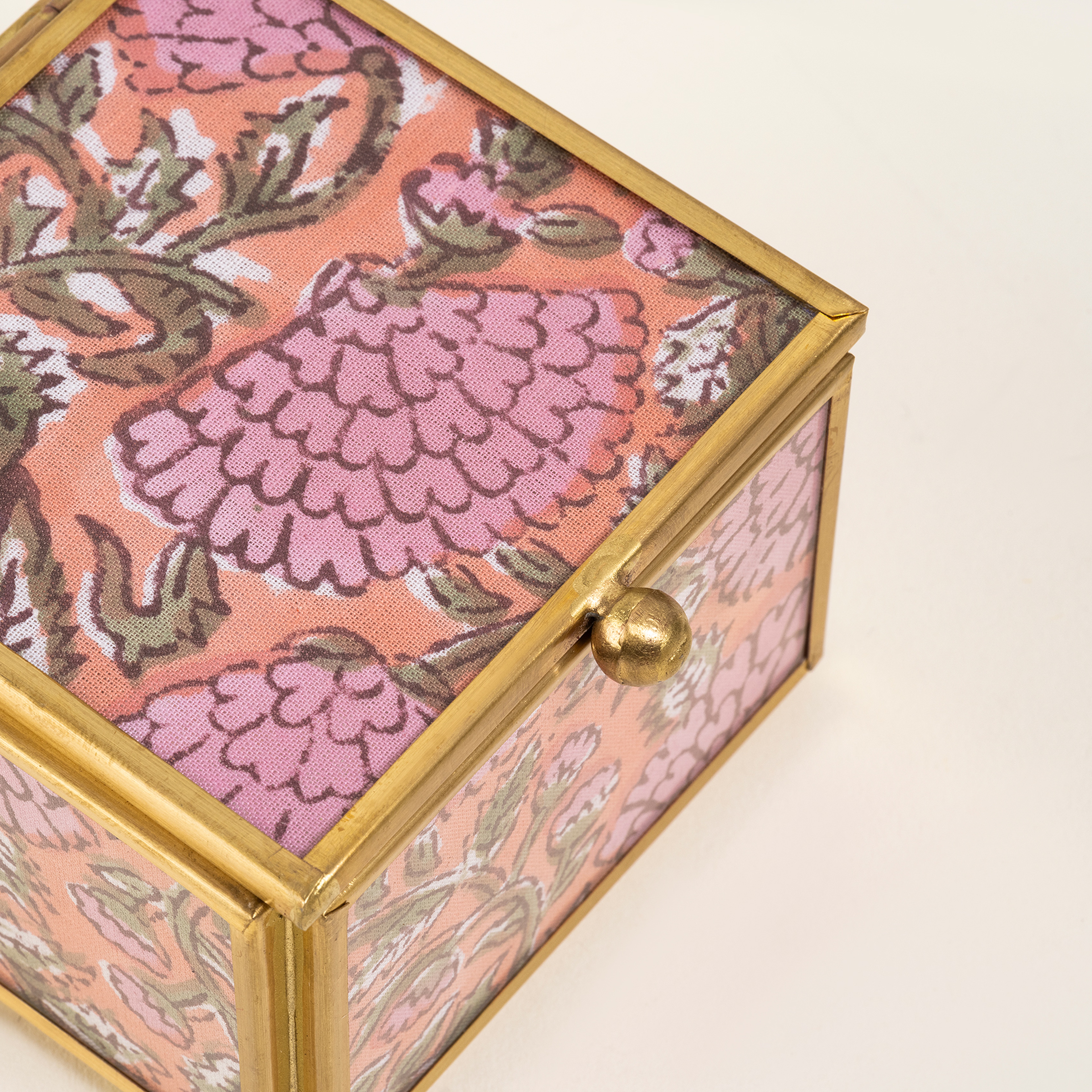 Fagu Cam Dekoratif Kutu 8x8x6 Cm Pembe