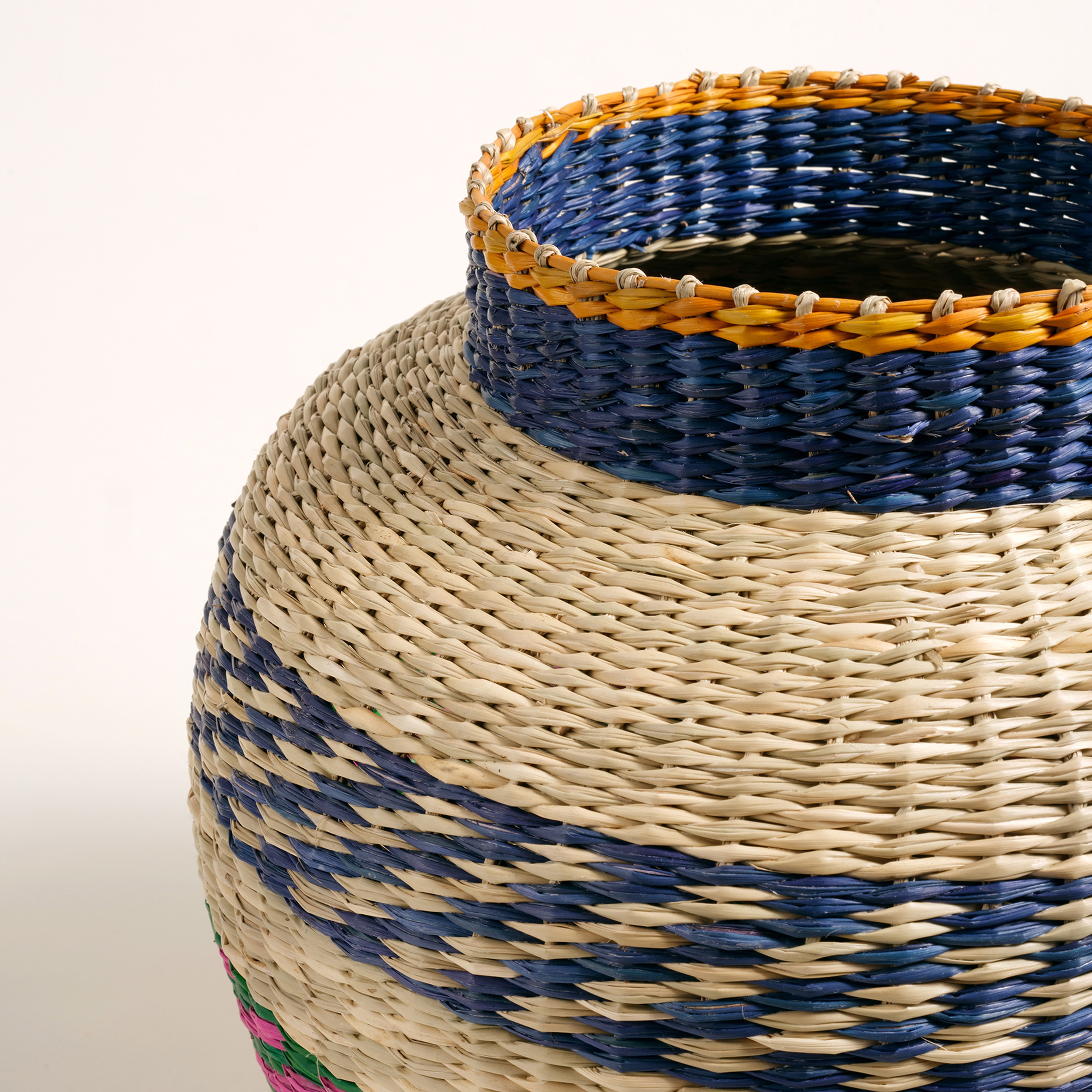 Tam Dao Deniz Çayırı Vazo 30x18x33 Cm Renkli