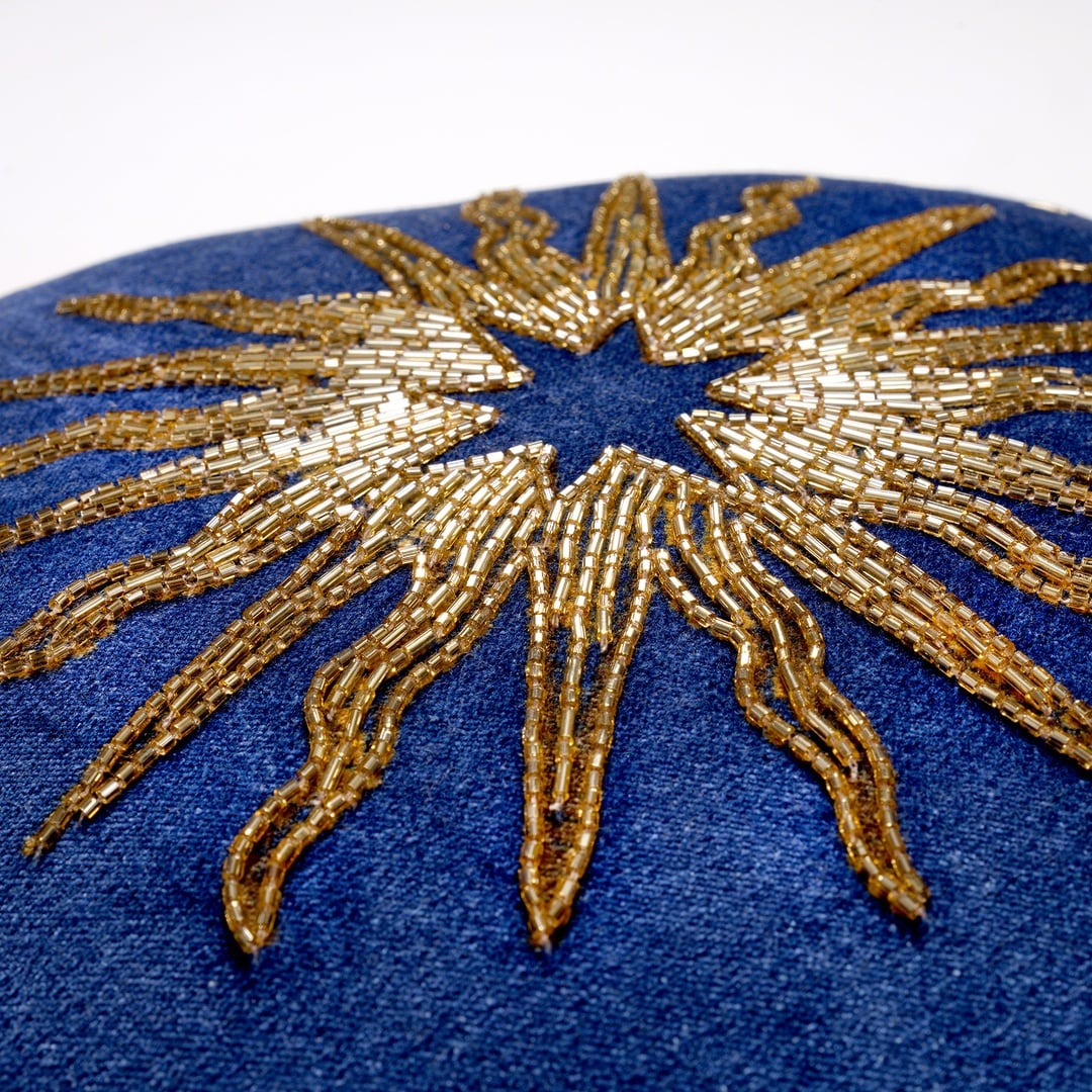 Ghunı Dijital Baskılı Nakışlı Viskon Pamuk Kadife Dolgulu Kırlent 40 Cm Mavi