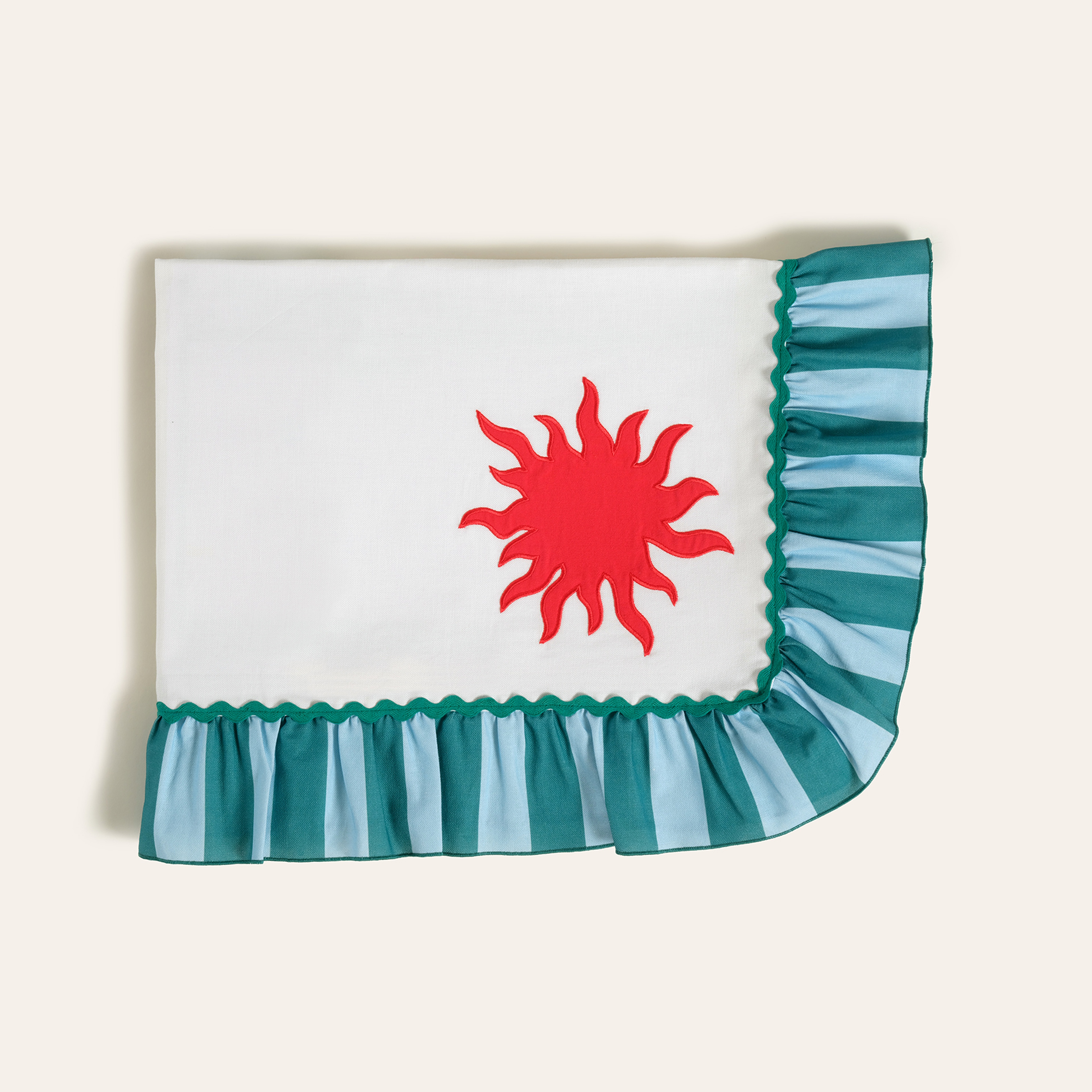 Nilüfer Fırfır Detaylı Nakışlı Pamuk Masa Örtüsü 160x240 Cm Ekru