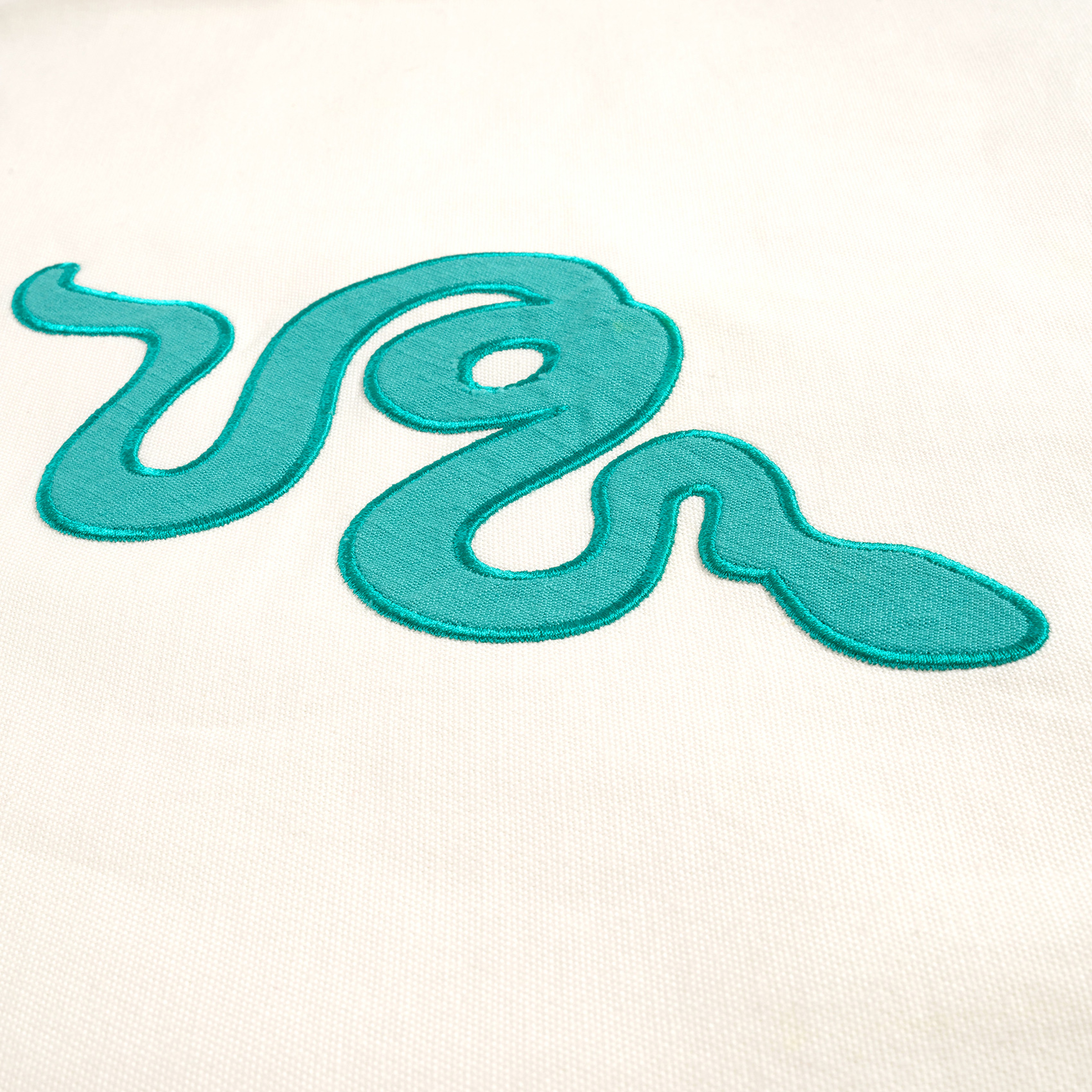 Nilüfer Overloklu Nakışlı Pamuk Runner 50x180 Cm Ekru