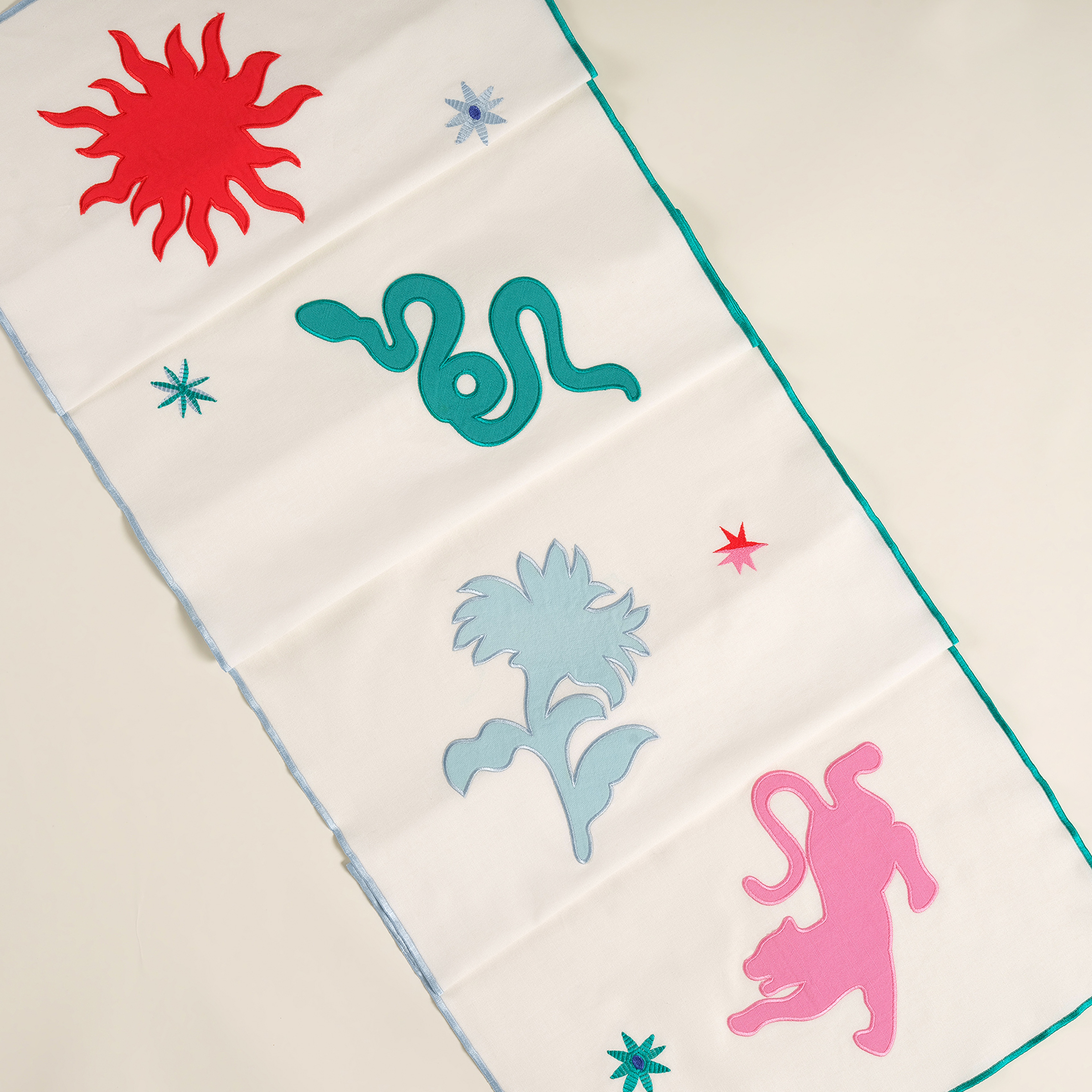 Nilüfer Overloklu Nakışlı Pamuk Runner 50x180 Cm Ekru