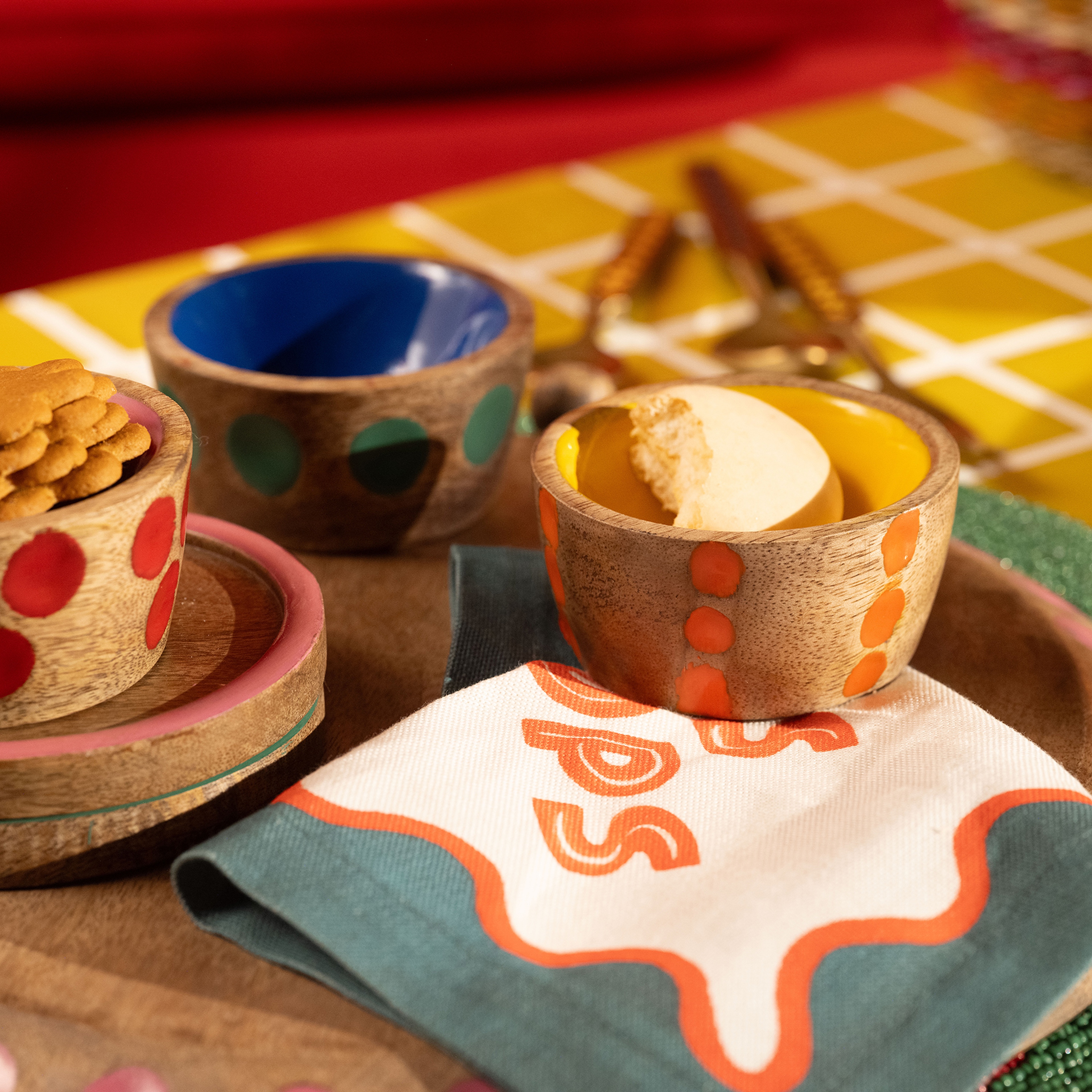 Lakrı Mango Ağacı Çerezlik 8x8x4 Cm Sarı