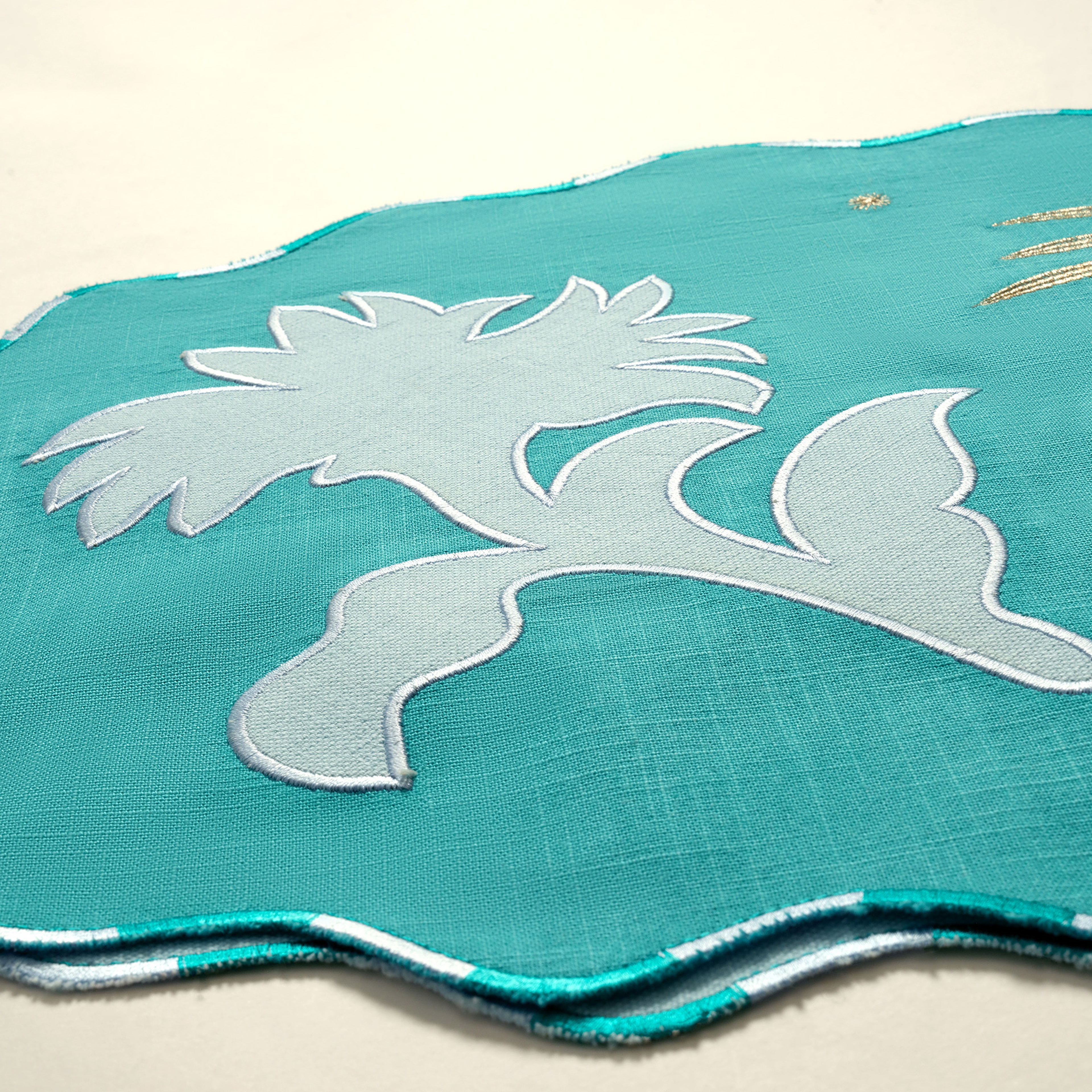 Nilüfer Dijital Baskılı Nakışlı Pamuk Amerikan Servis 35x50 Cm Yeşil - Mavi