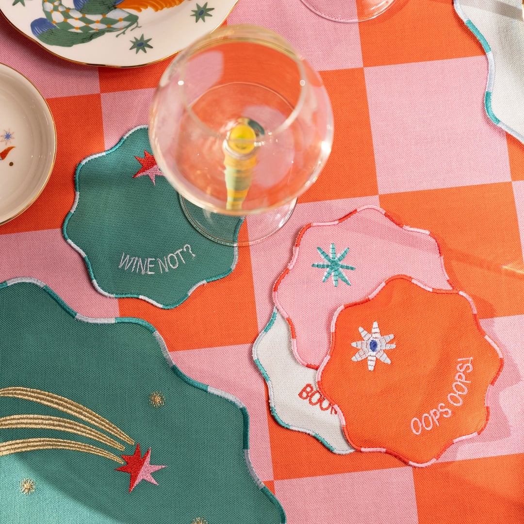 Nilüfer Dijital Baskılı Nakışlı 4'lü Pamuk Bardak Altlığı 13 Cm Renkli