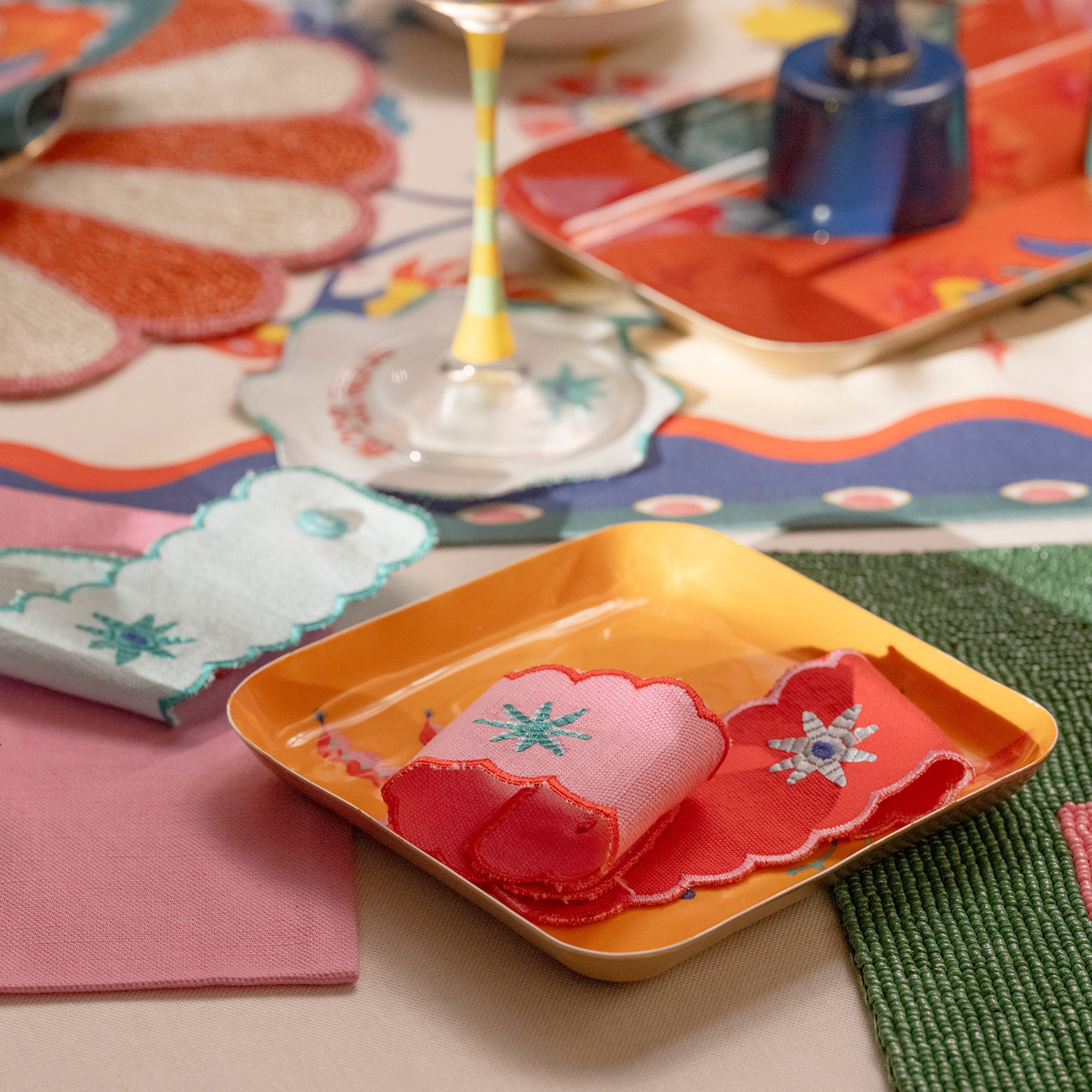 Nilüfer Dijital Baskılı Nakışlı Pamuk Peçete Halkası 6x18 Cm Renkli