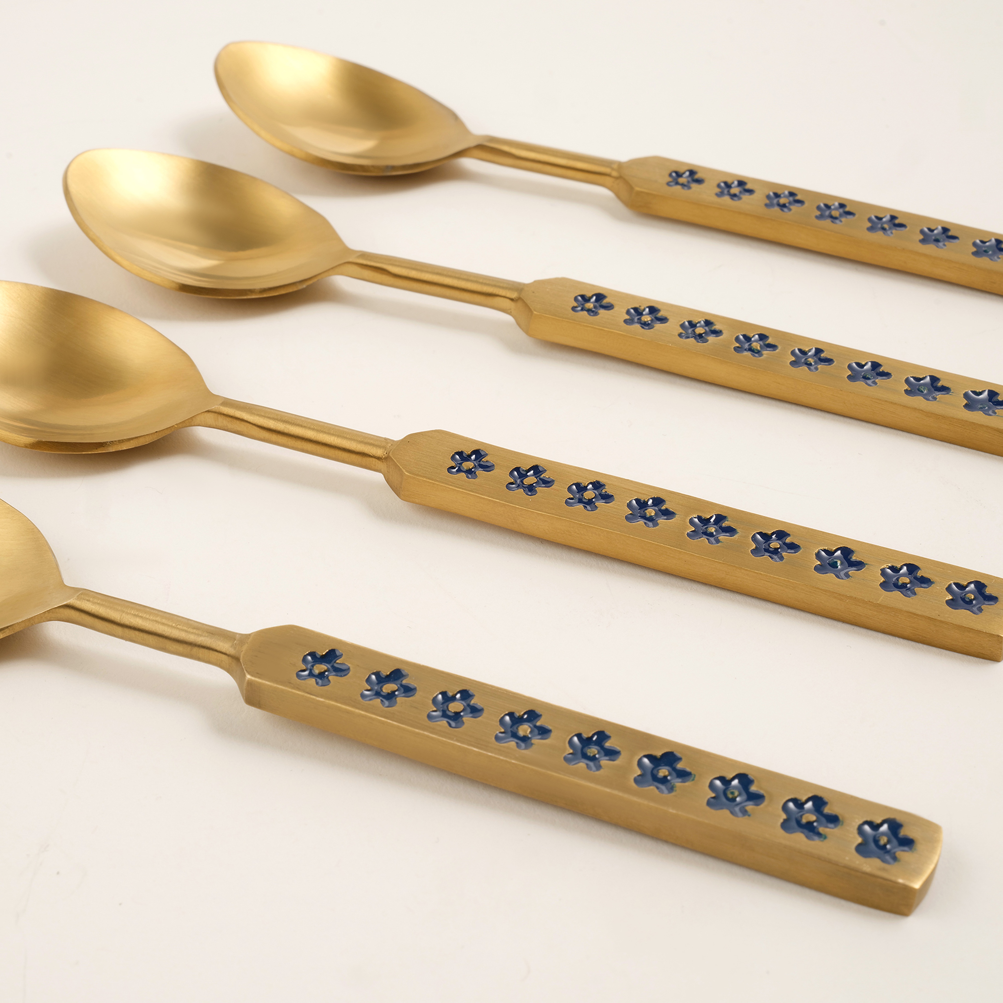 Rampur Renkli Çelik Servis Seti 4x20x0.2 Cm
