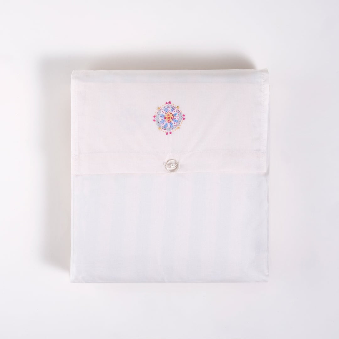 Sansad 200 Tc Püsküllü El İşi Nakışlı E.kıng Sıze Pamuk Percale Nevresim Takımı 260x240 Cm Ekru