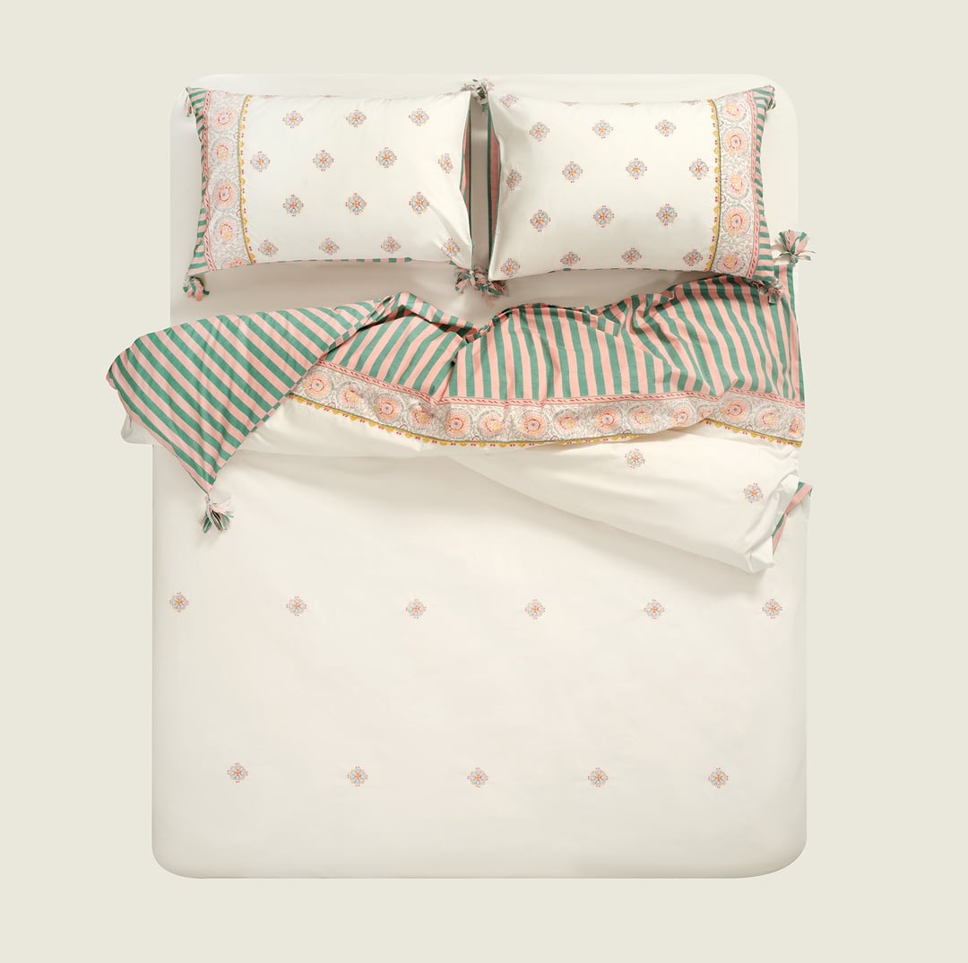 Sansad 200 Tc Püsküllü El İşi Nakışlı E.kıng Sıze Pamuk Percale Nevresim Takımı 260x240 Cm Ekru