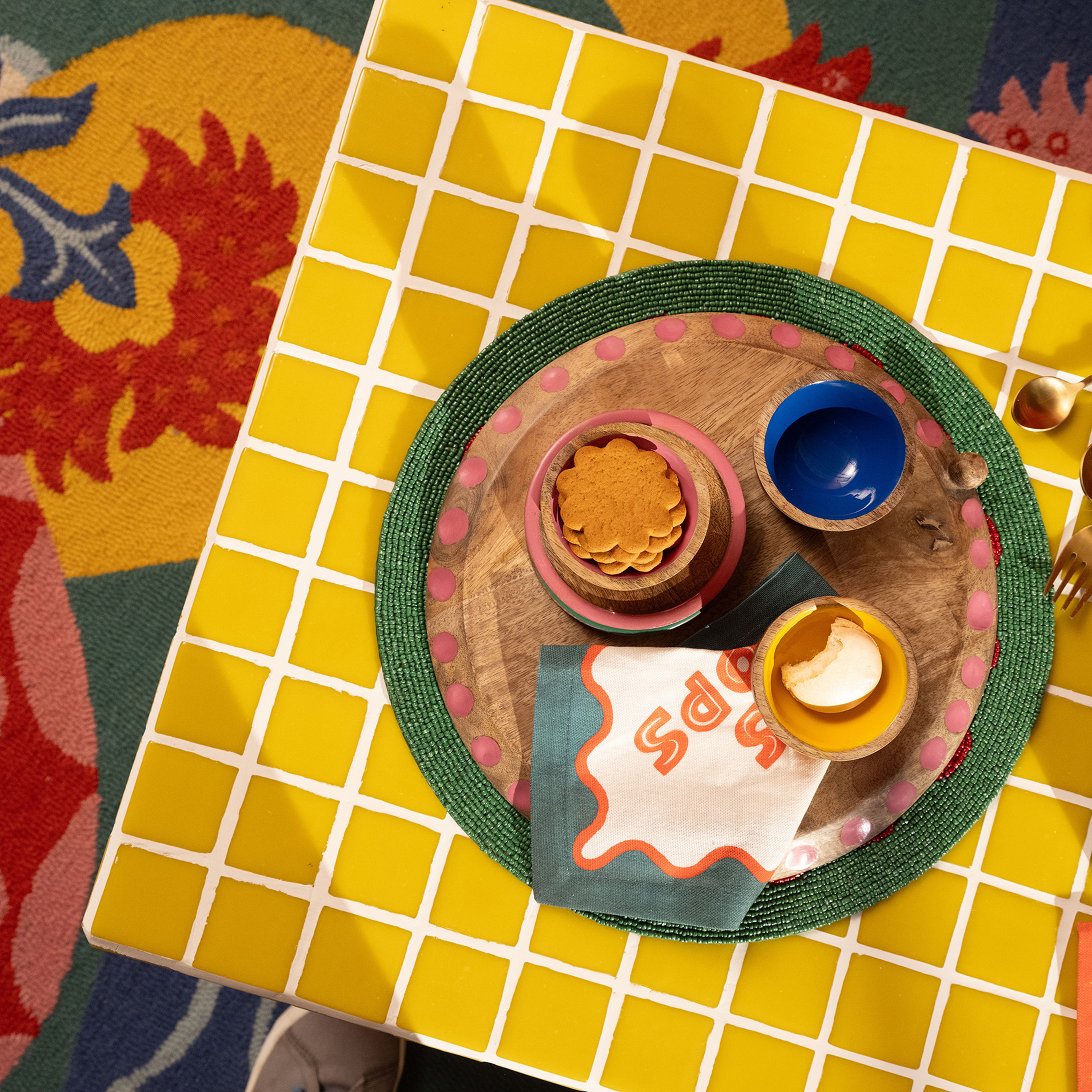 Lakrı Mango Ağacı Sunum Tahtası 30x30x2 Cm Fuşya