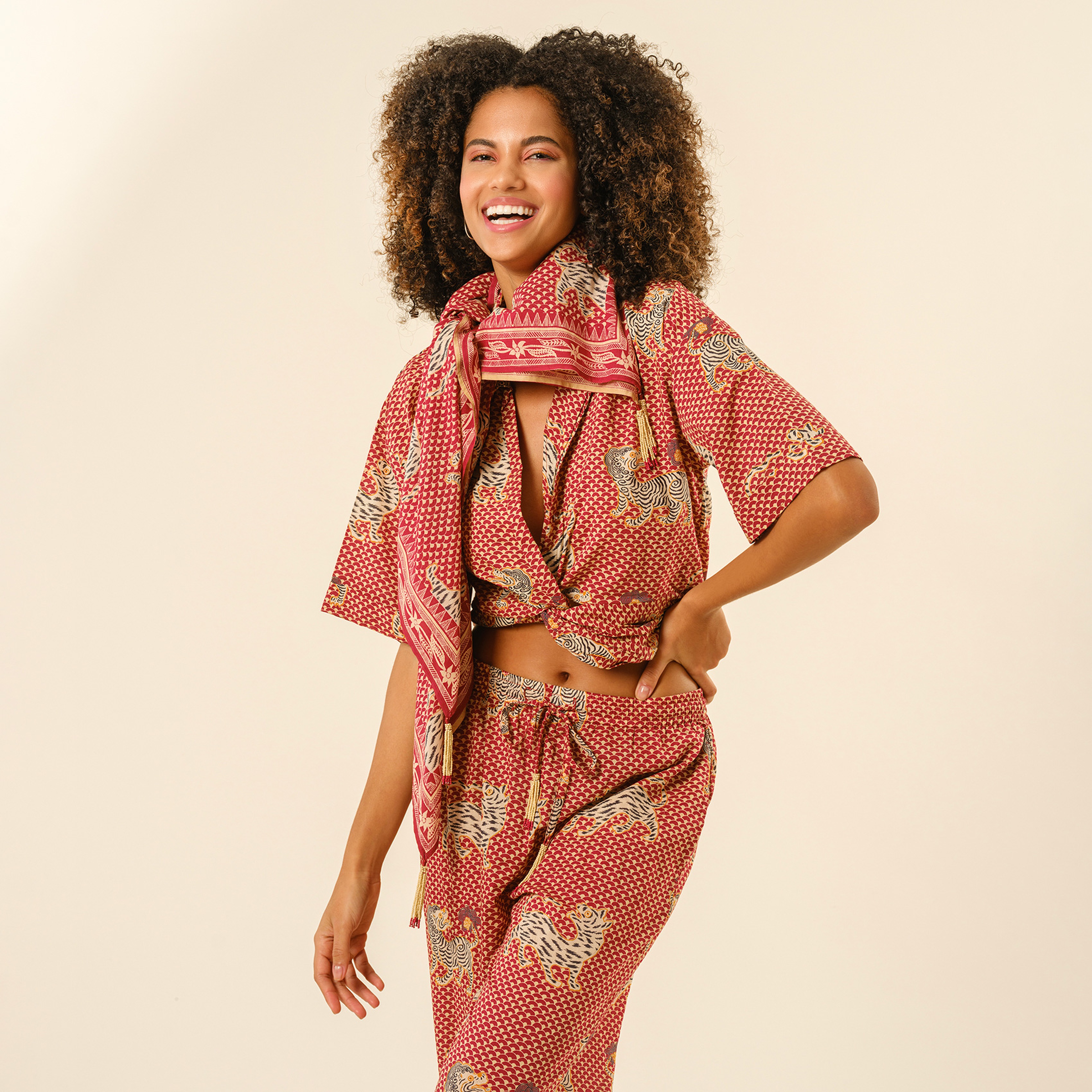 Gaya El Baskısı Fular 115x115 Cm Kırmızı