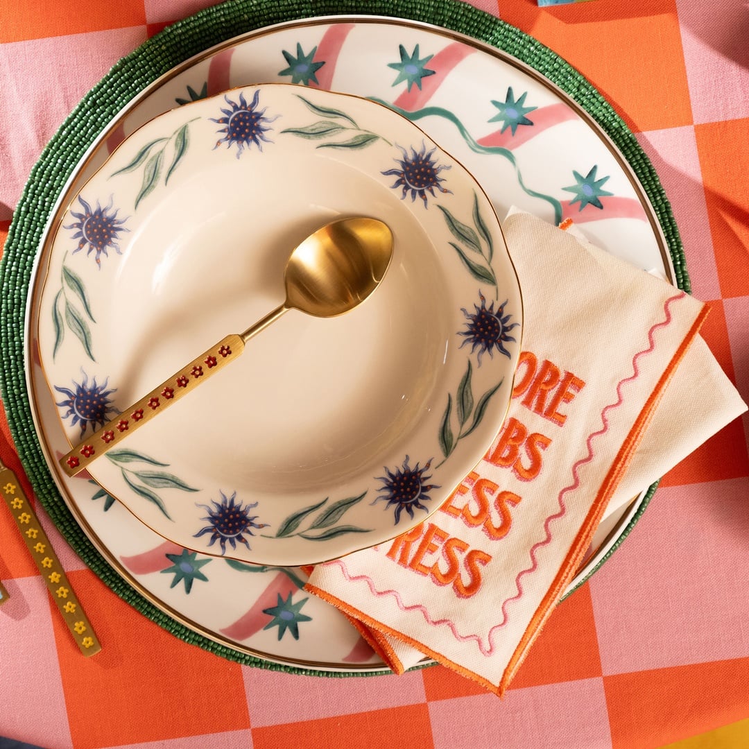 Emet Porselen Çukur Tabak 23x23x4.5 Cm Renkli