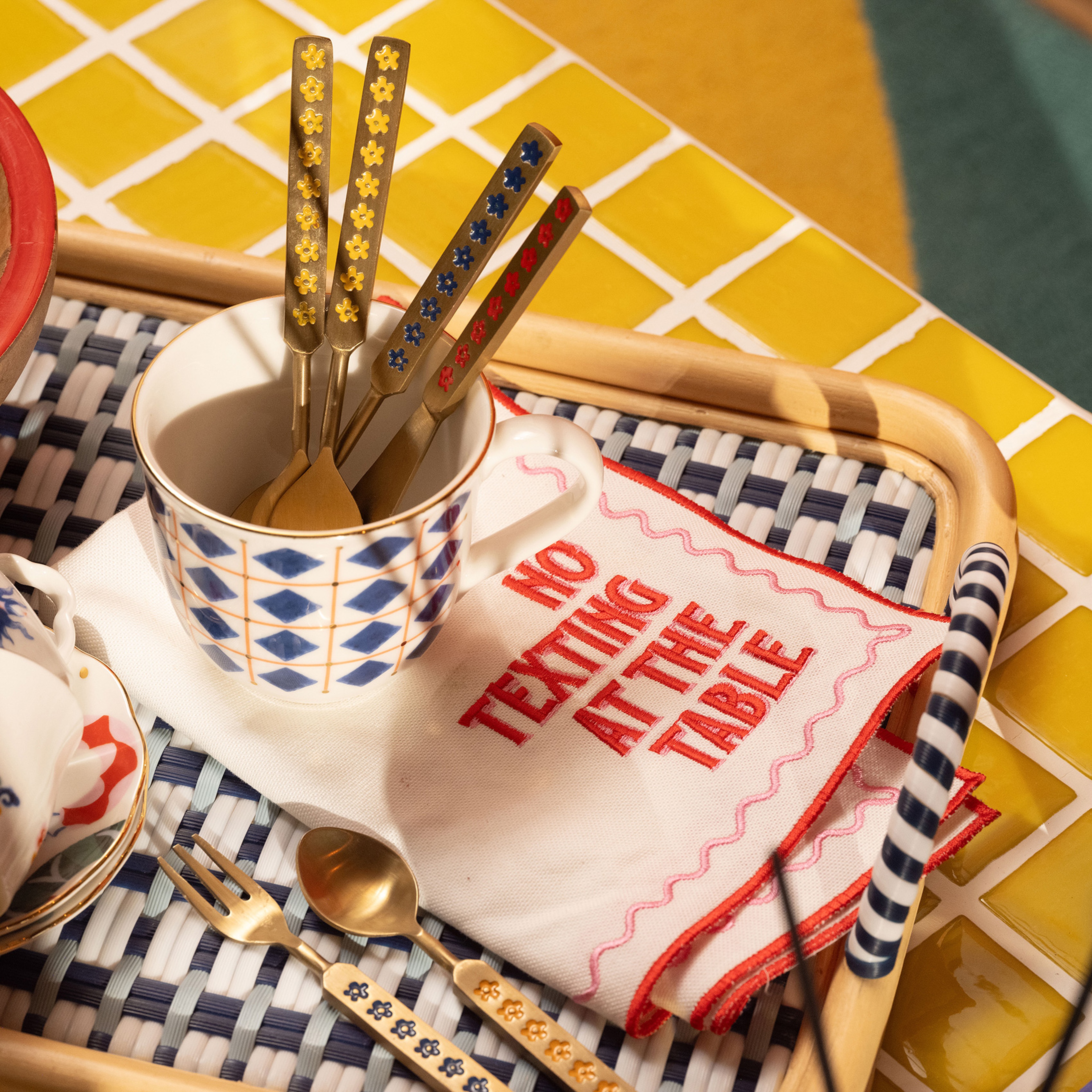 Nilüfer Nakışlı Pamuk Peçete 45x45 Cm Pembe - Kırmızı