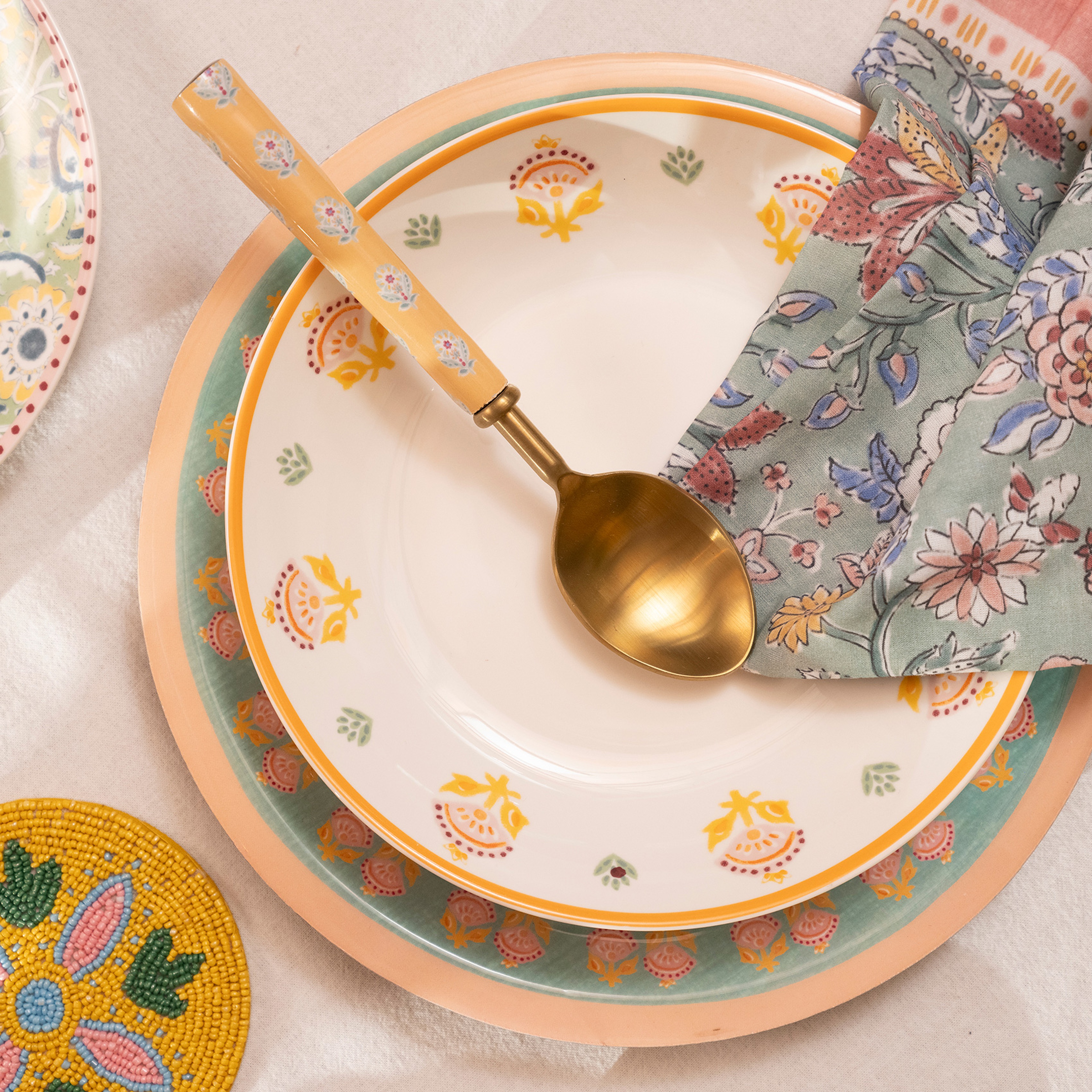 Luohu Porselen Çukur Tabak 21x21x4 Cm Renkli